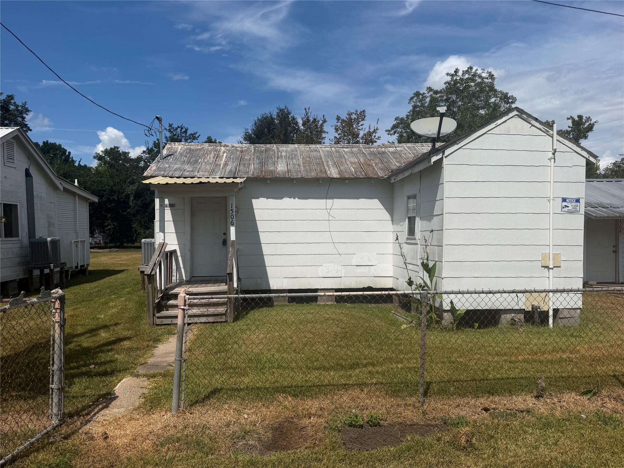 1506 W Talmadge st Road, Alvin, TX 77511
