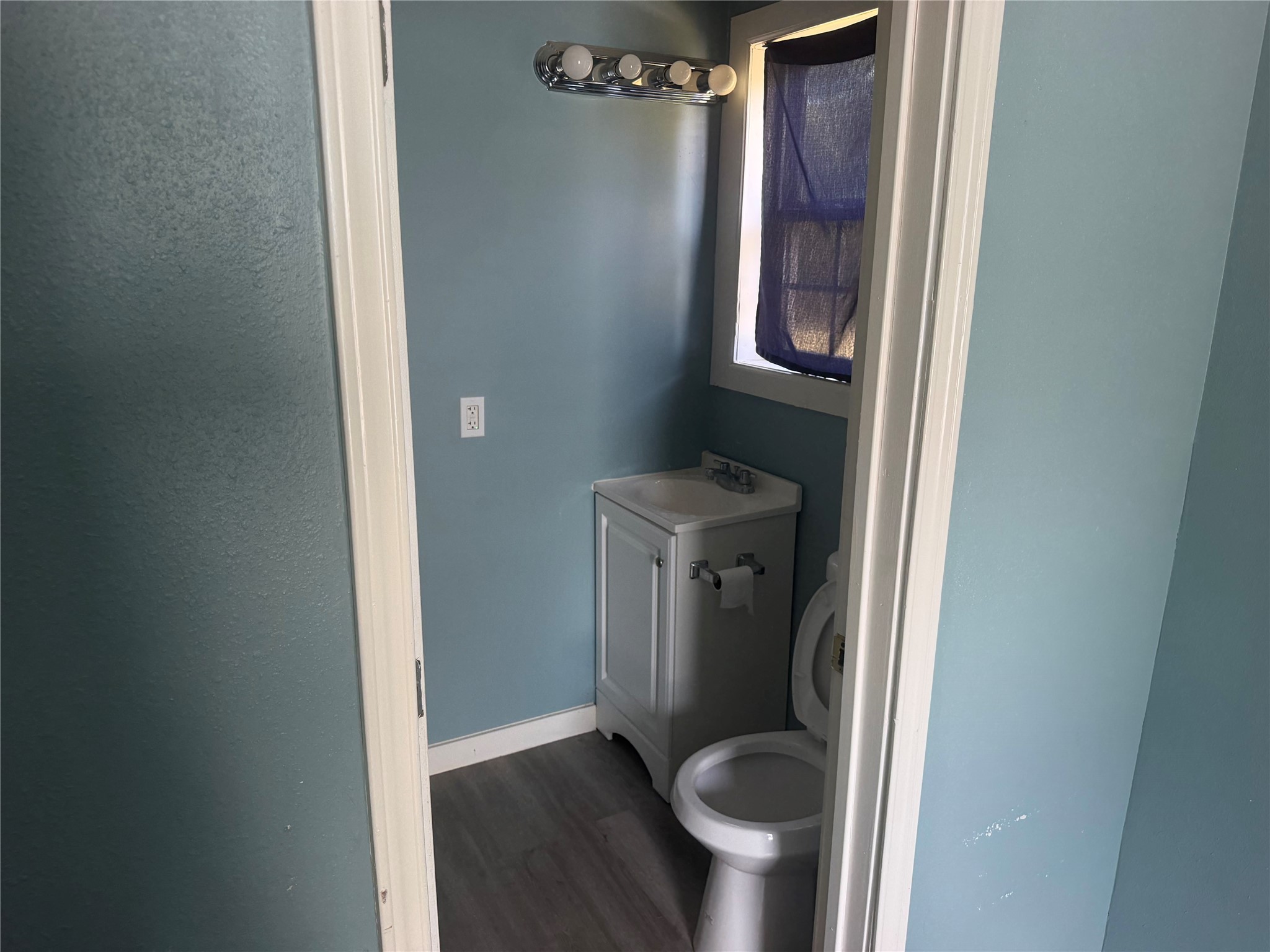 1506 W Talmadge st Road, Alvin, TX 77511