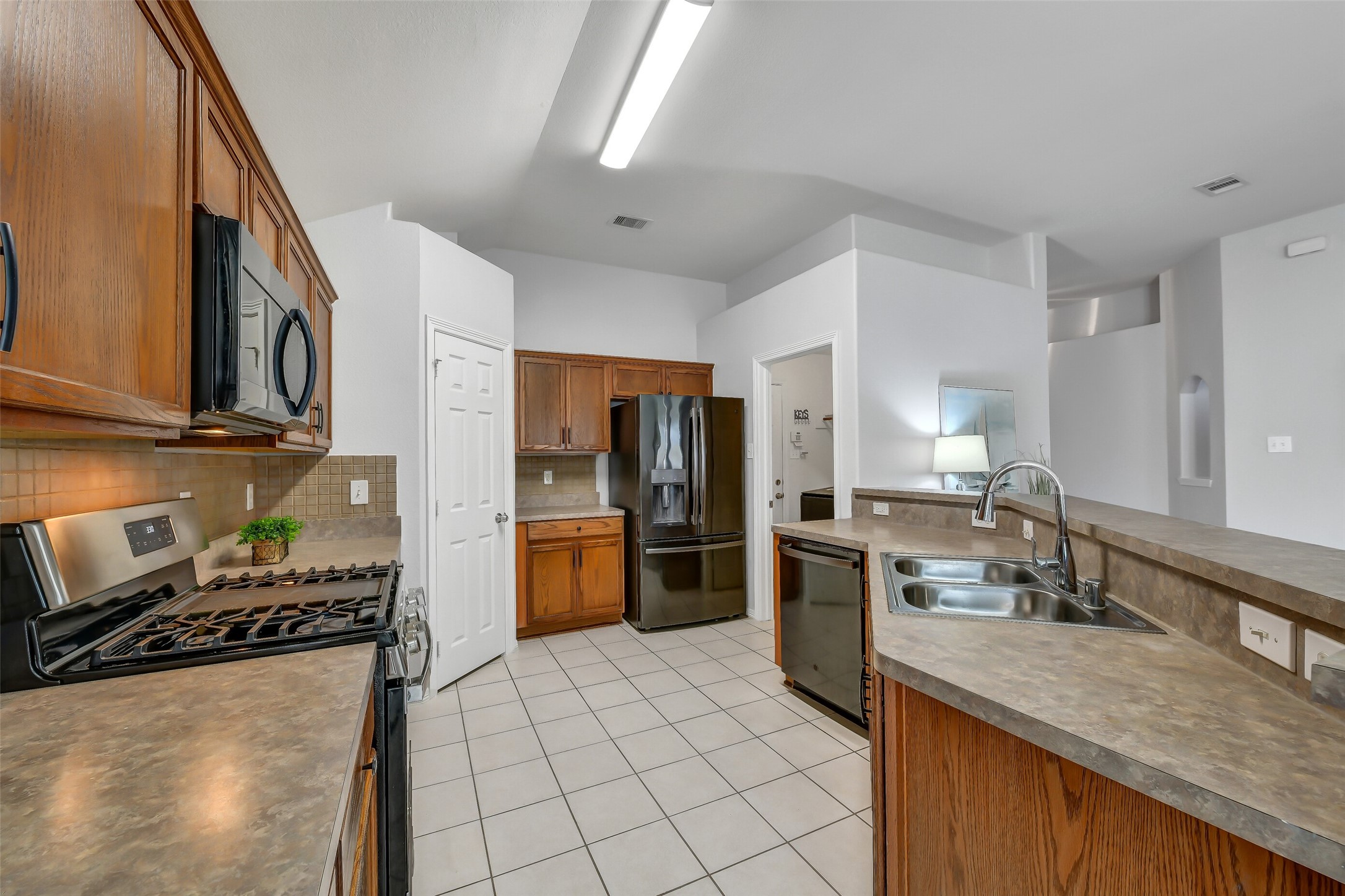 706 St Croix Street, Alvin, TX 77511