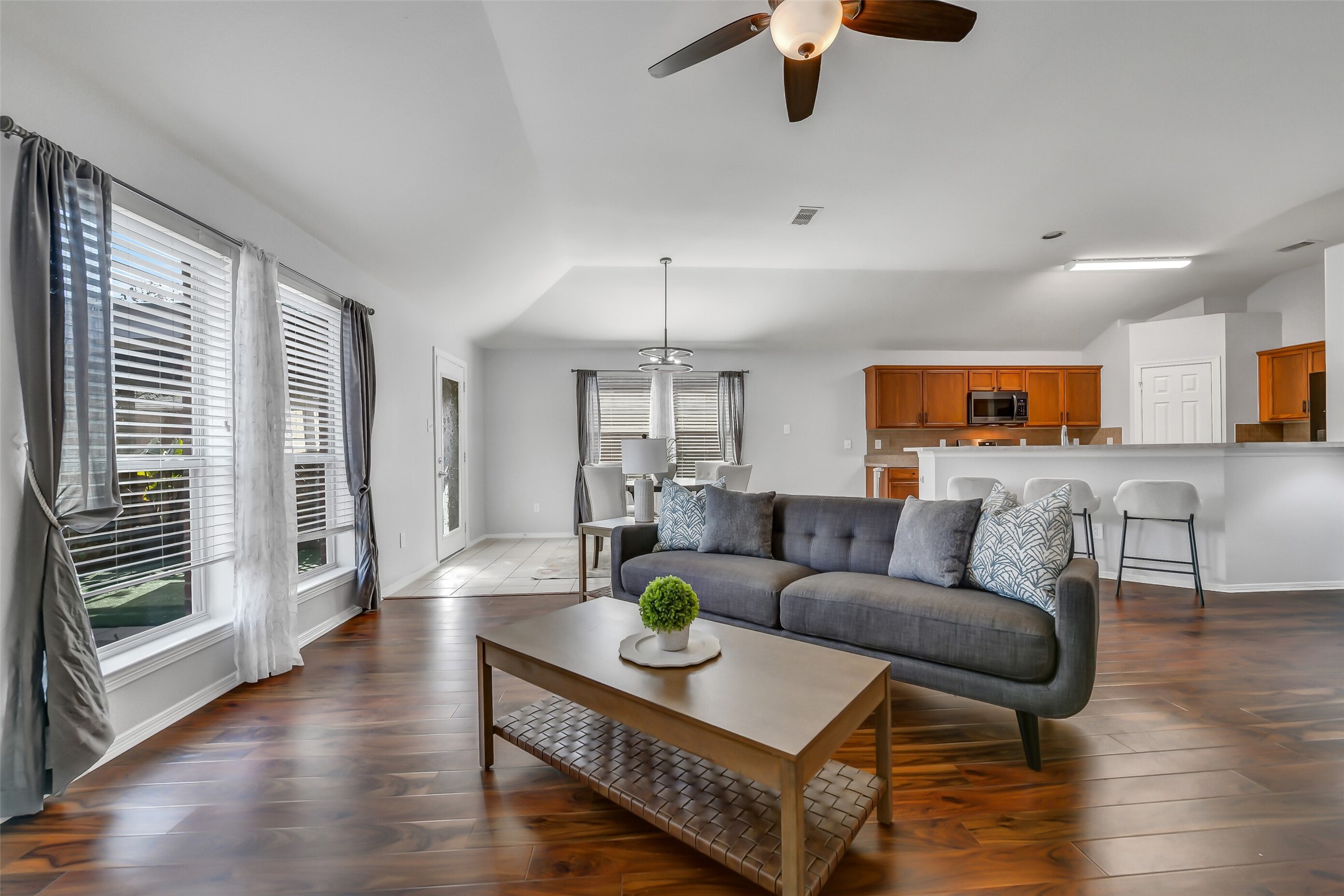 706 St Croix Street, Alvin, TX 77511