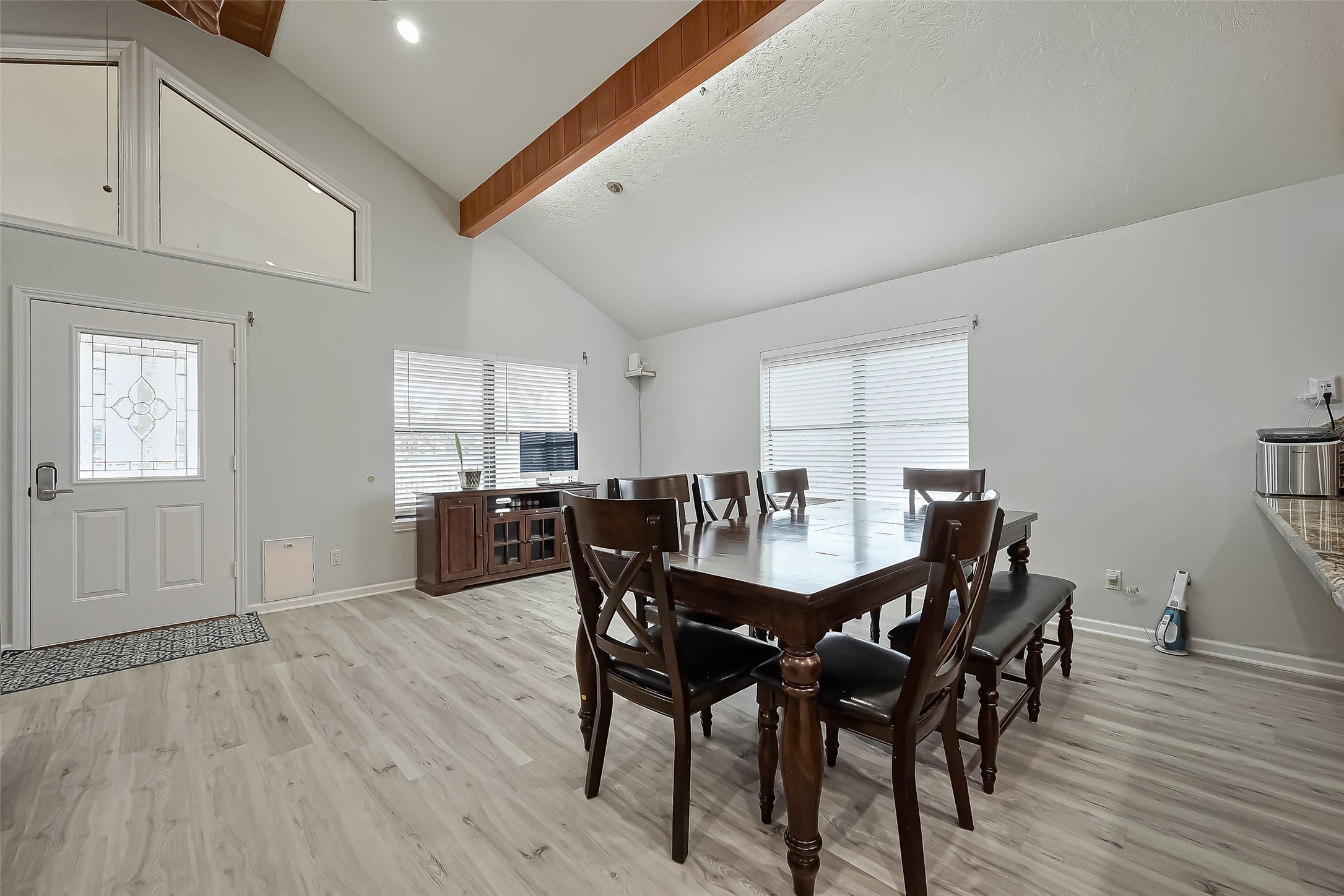 210 Sampan Drive, Tiki Island, TX 77554