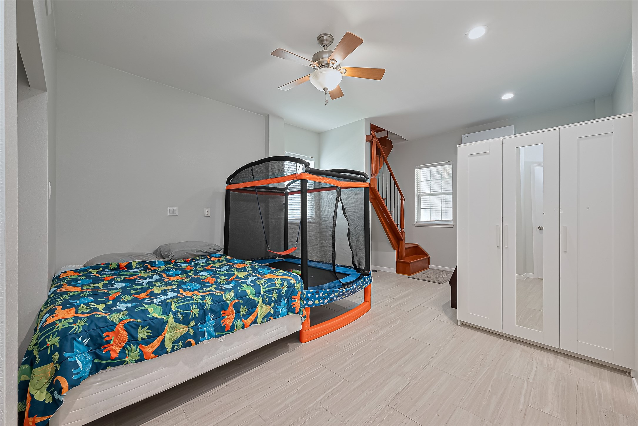 210 Sampan Drive, Tiki Island, TX 77554
