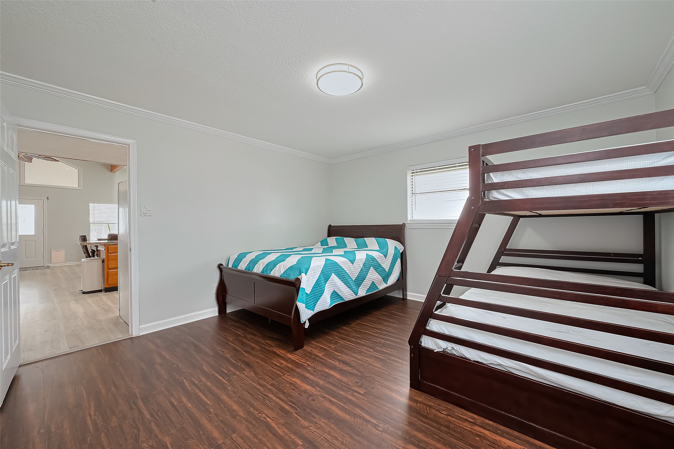 210 Sampan Drive, Tiki Island, TX 77554