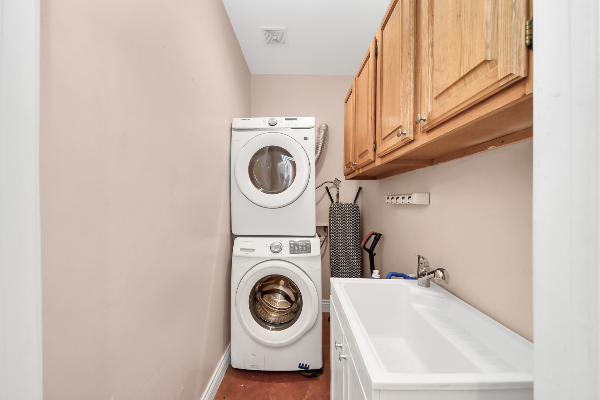 1202 Niagara Street, Houston, TX 77051