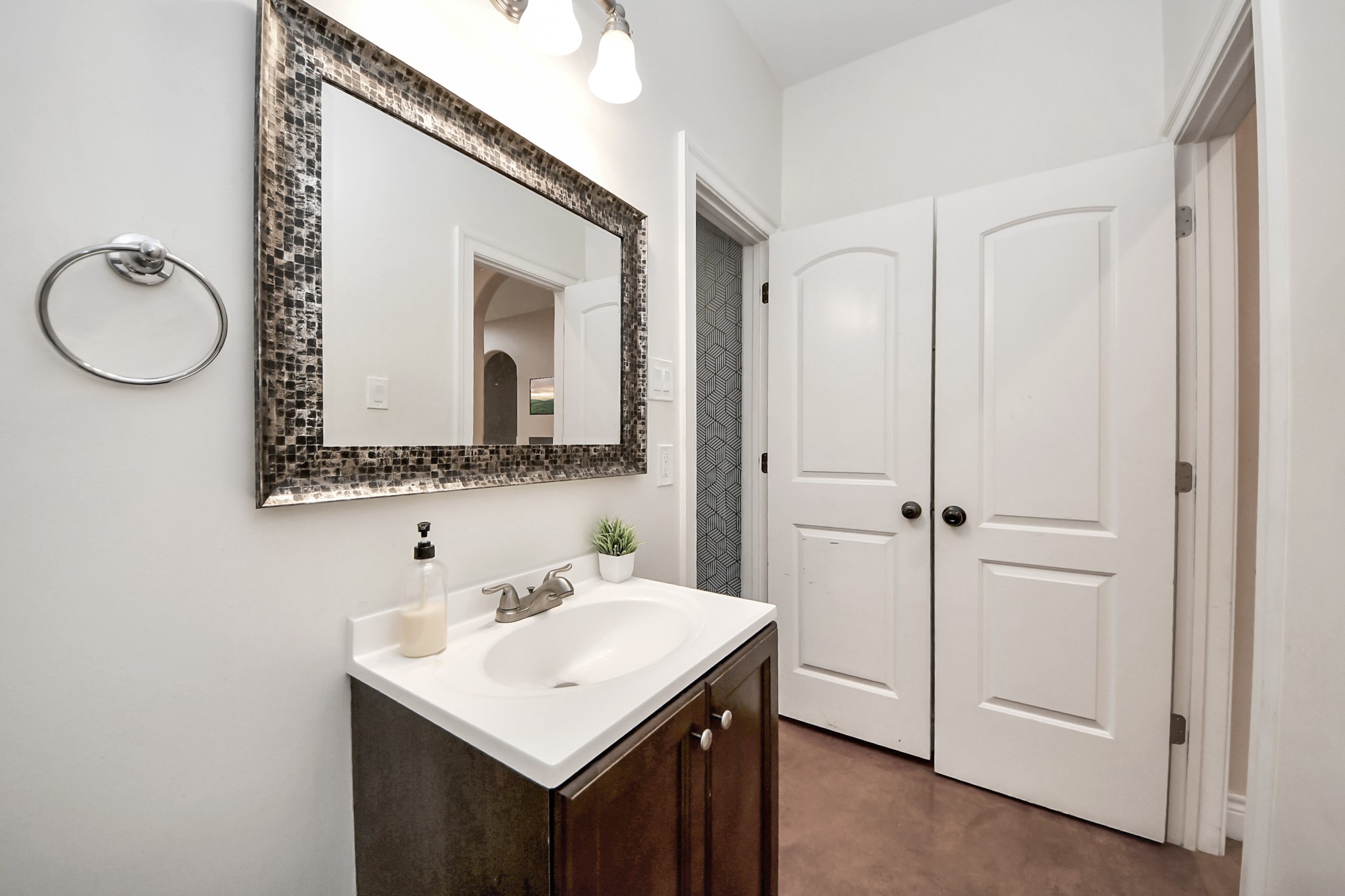 1202 Niagara Street, Houston, TX 77051