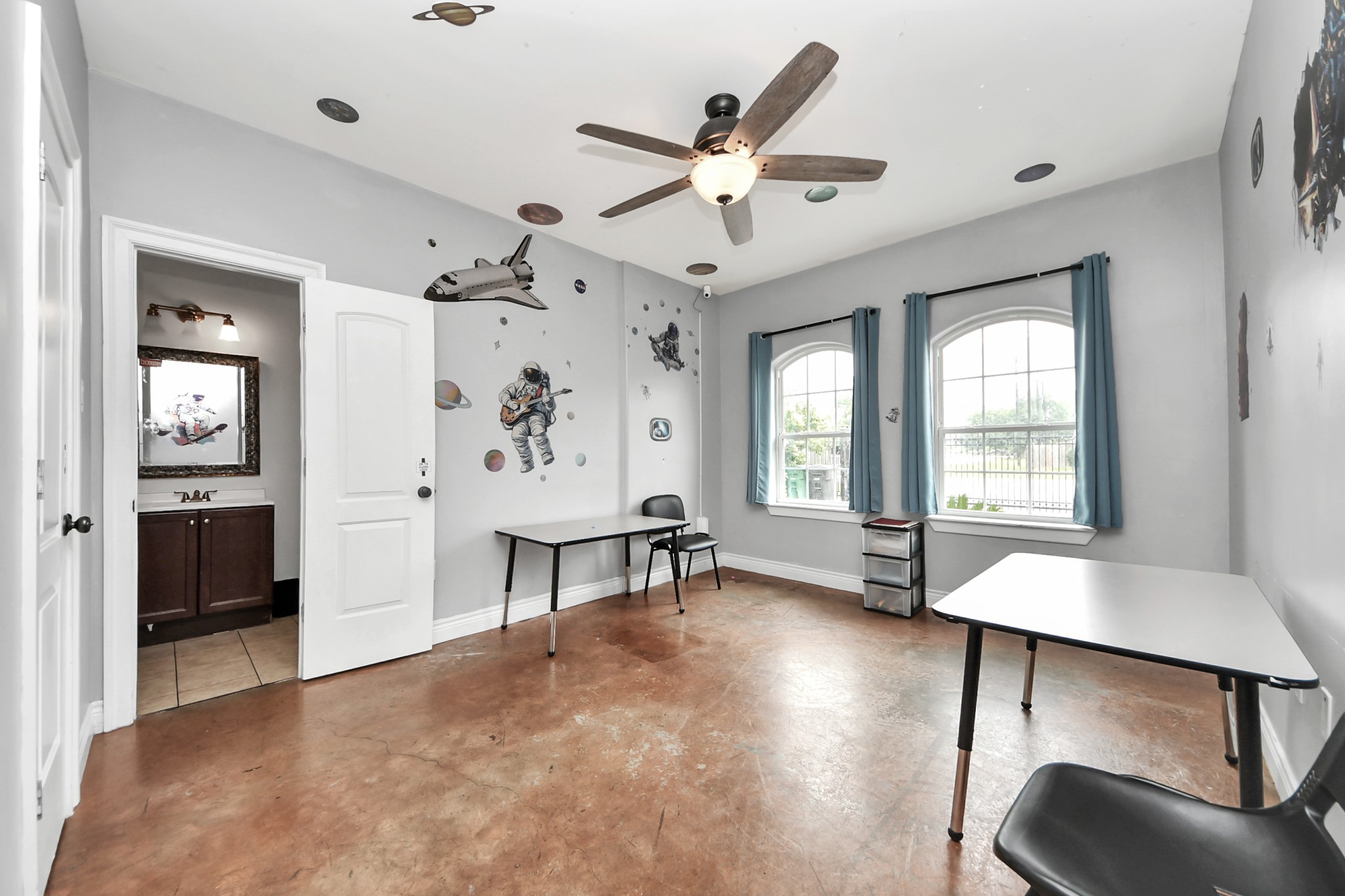 1202 Niagara Street, Houston, TX 77051