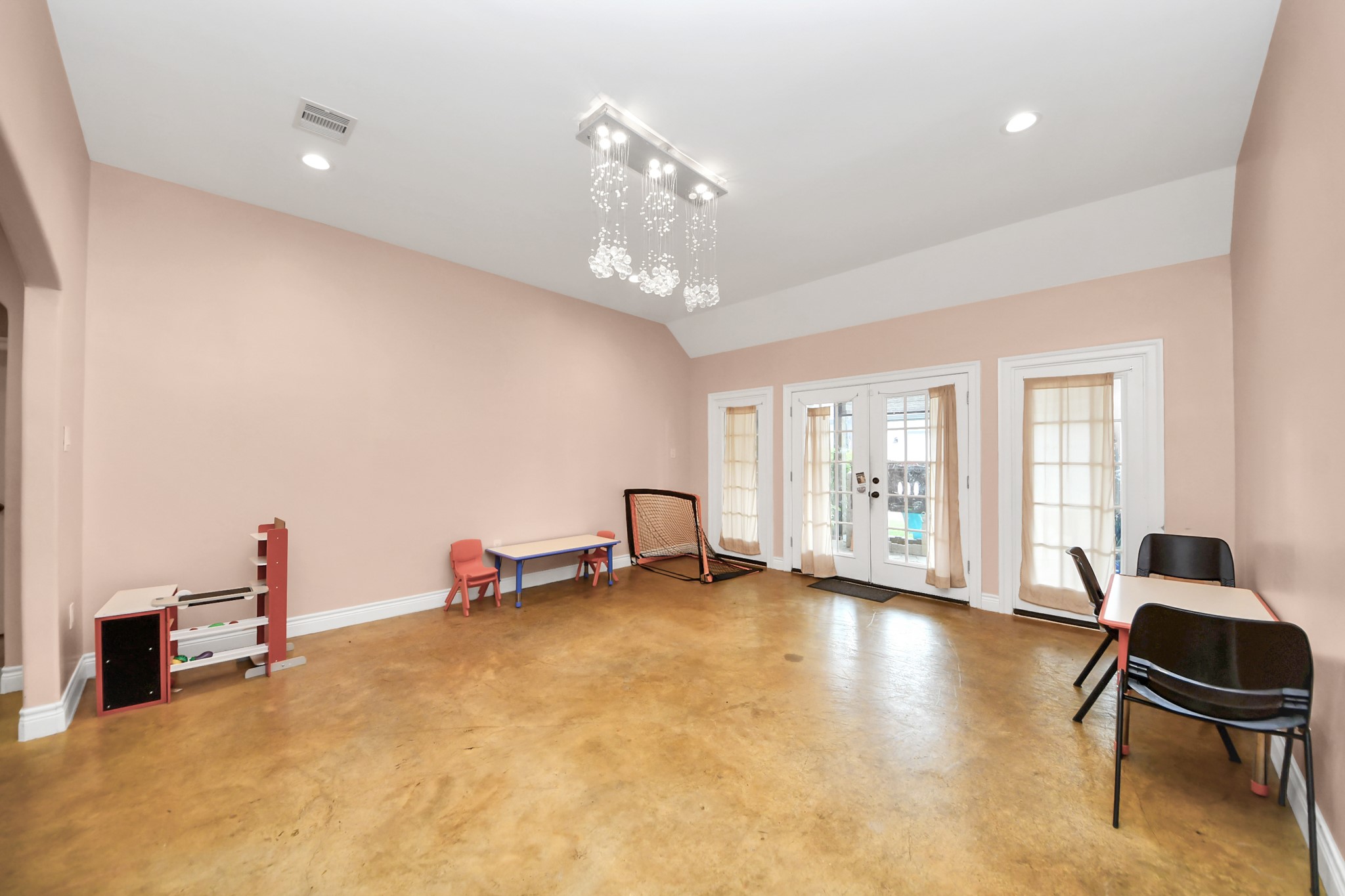 1202 Niagara Street, Houston, TX 77051
