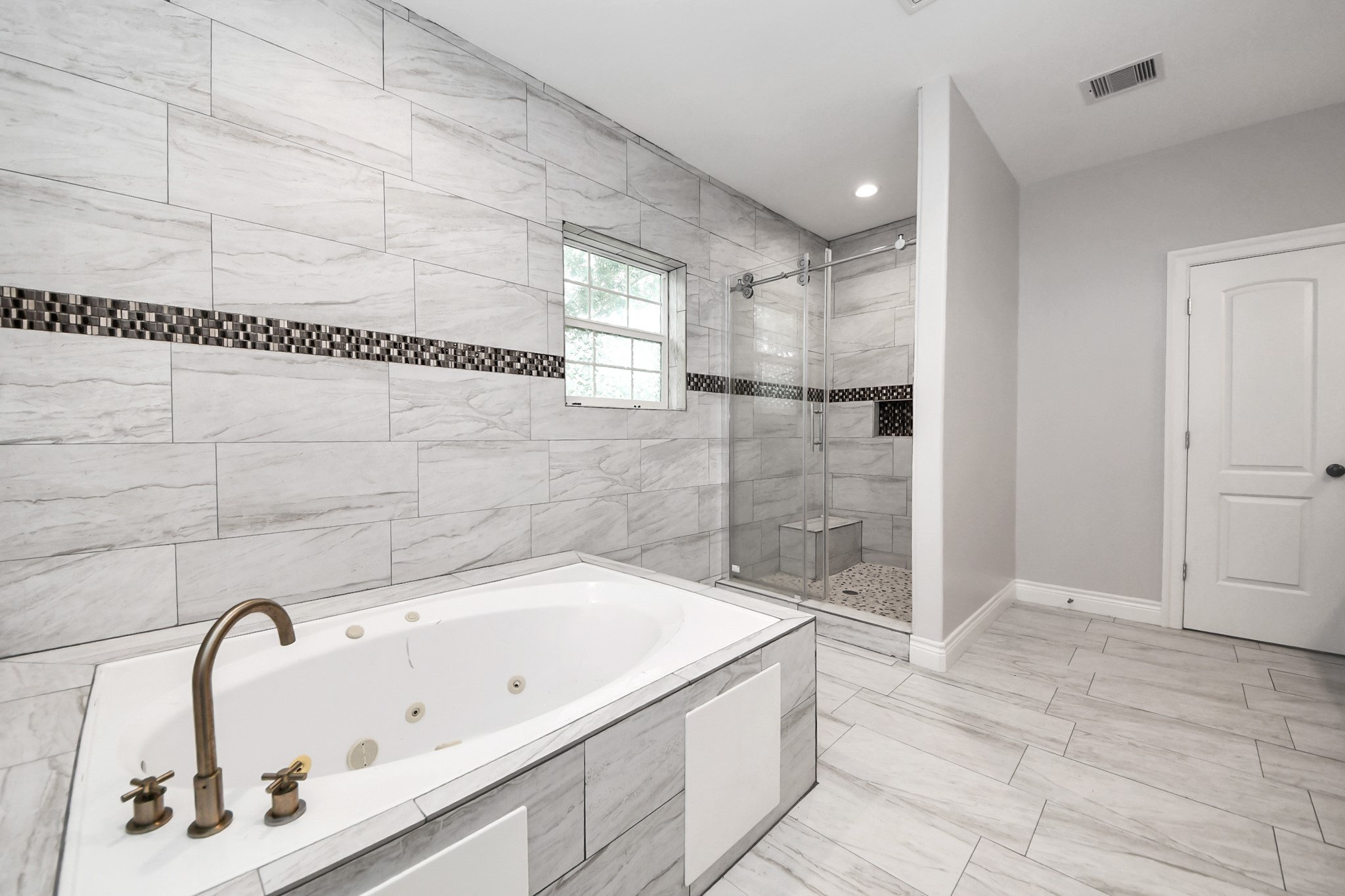 1202 Niagara Street, Houston, TX 77051