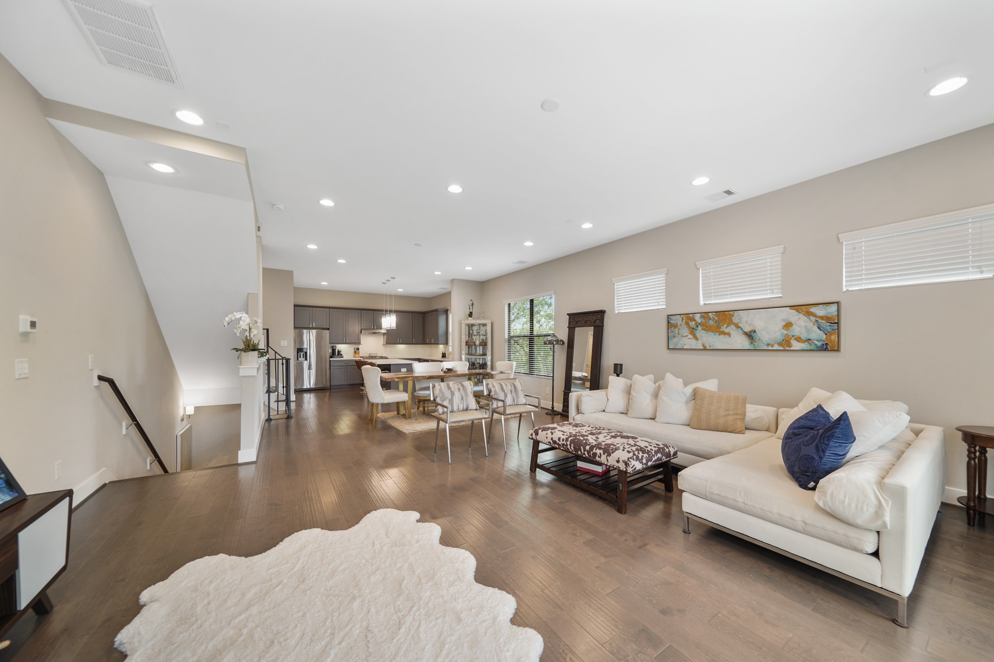 This open & flowing floor plan with neutral paint color selections lends itself to numerous furniture placement and decorating theme opportunities.