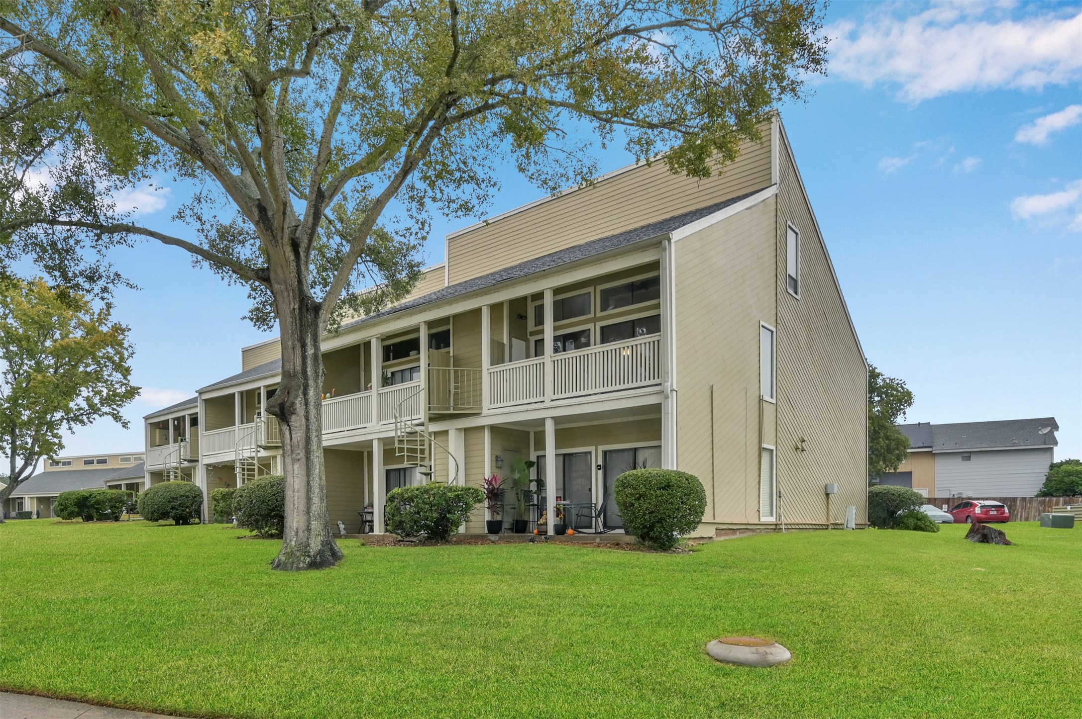 132 April Point Drive S, Conroe, TX 77356