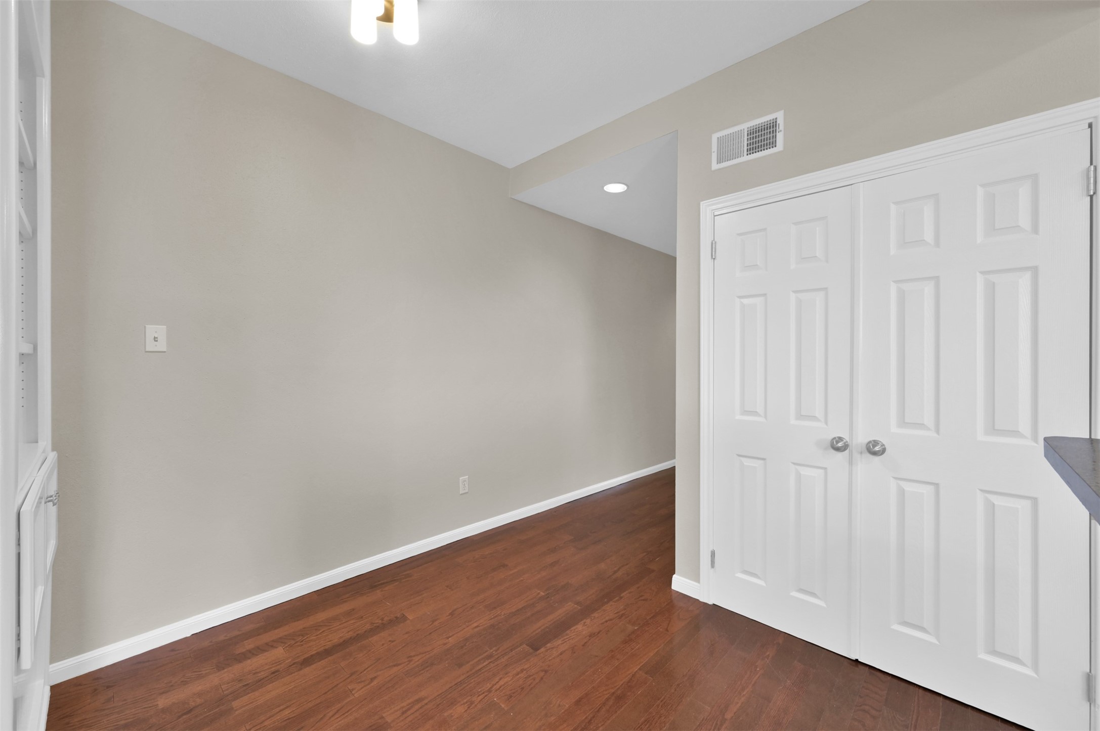 132 April Point Drive S, Conroe, TX 77356