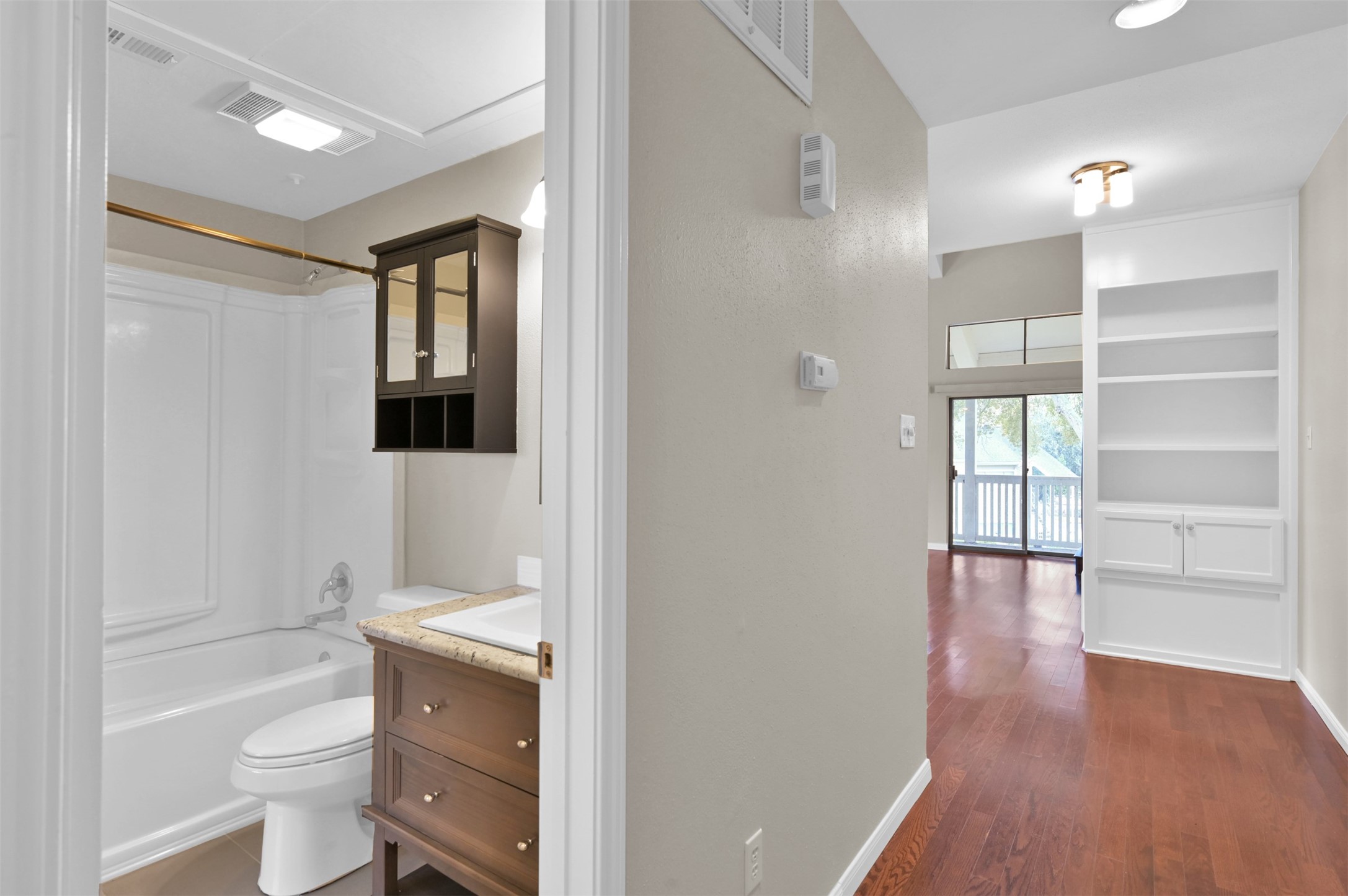 132 April Point Drive S, Conroe, TX 77356