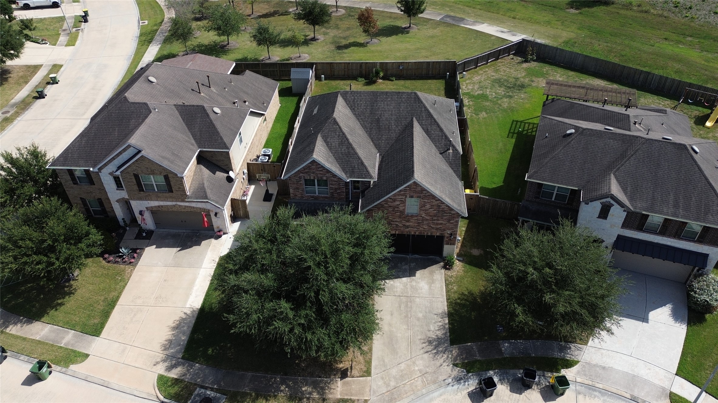 Home sits in Large Cul De Sac