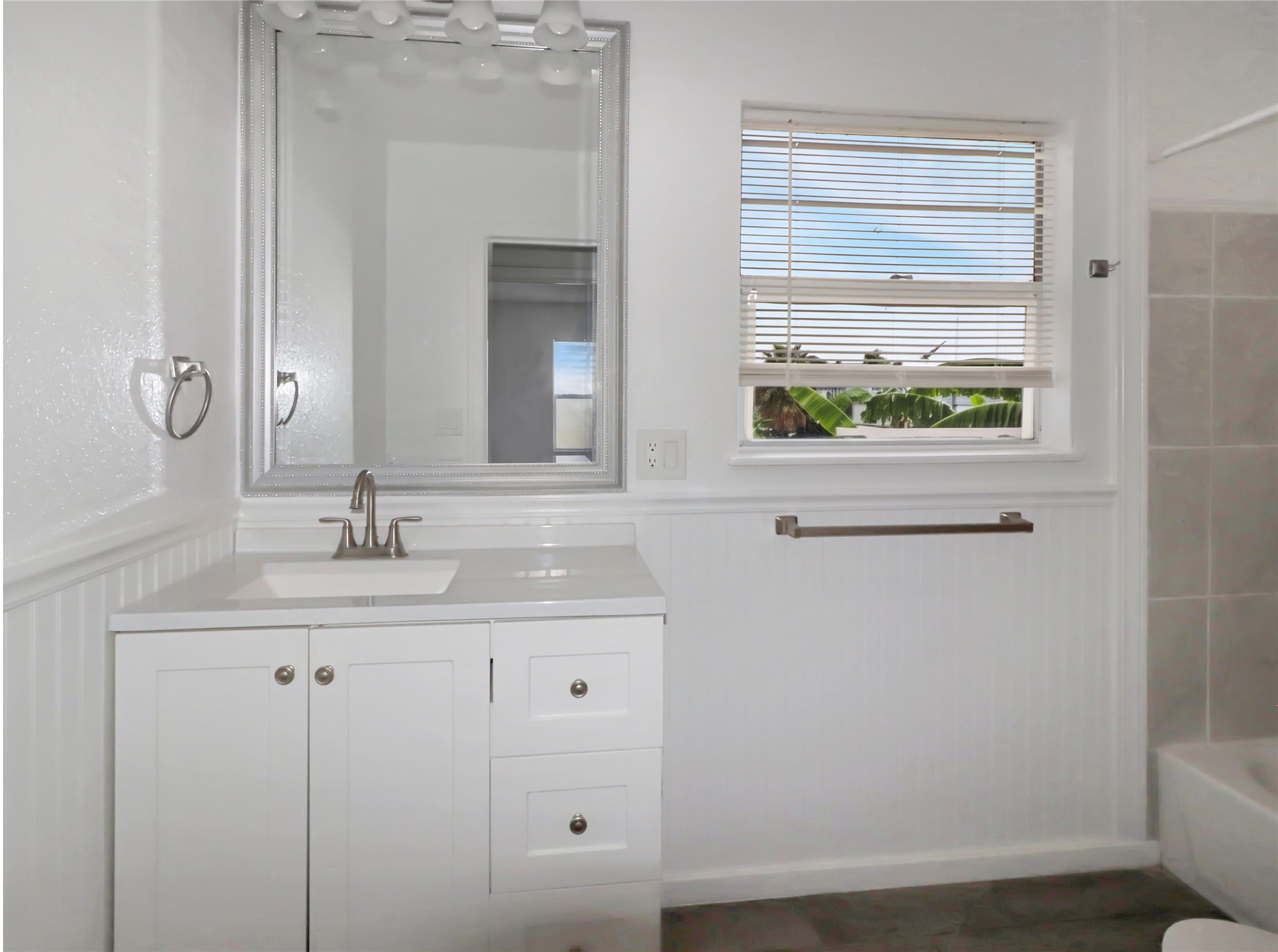176 Barracuda Street, Bayou Vista, TX 77563