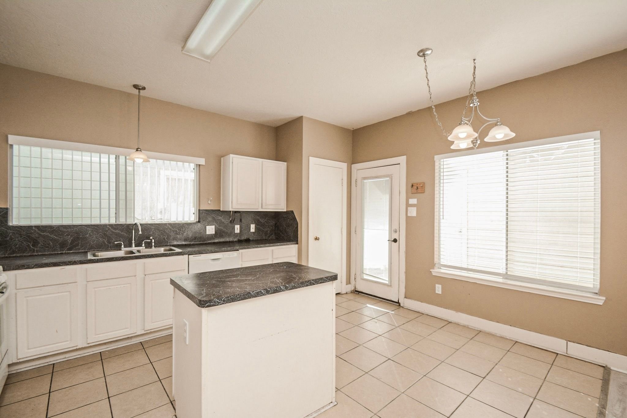 9742 Farrell Drive, Houston, TX 77070