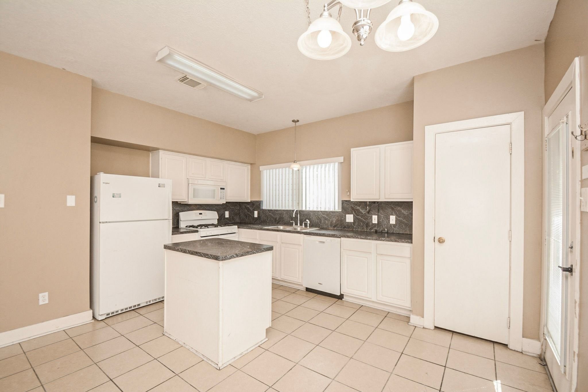 9742 Farrell Drive, Houston, TX 77070