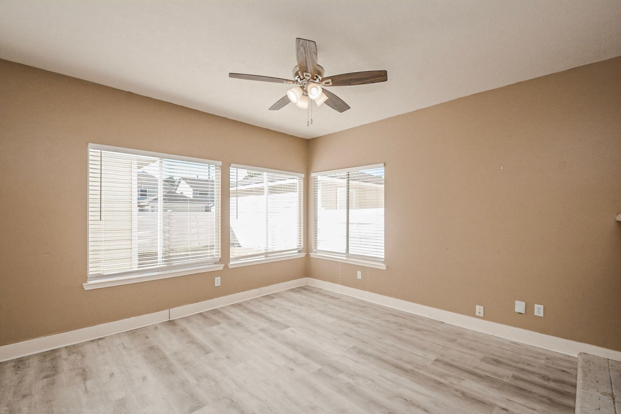 9742 Farrell Drive, Houston, TX 77070