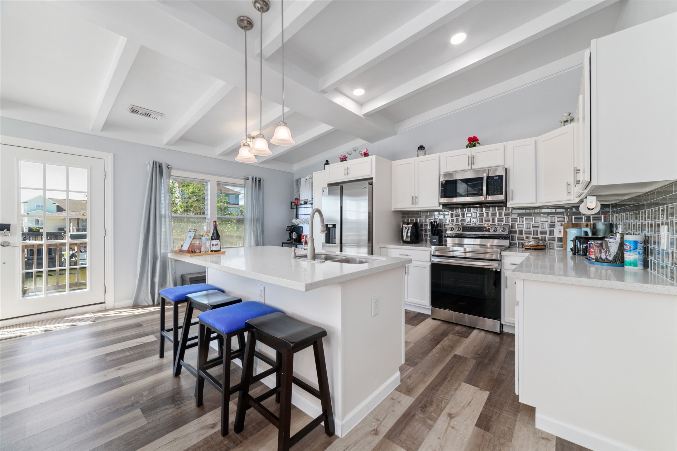 196 Barracuda Street, Bayou Vista, TX 77563 196 Barracuda Street, Bayou Vista, TX 77563