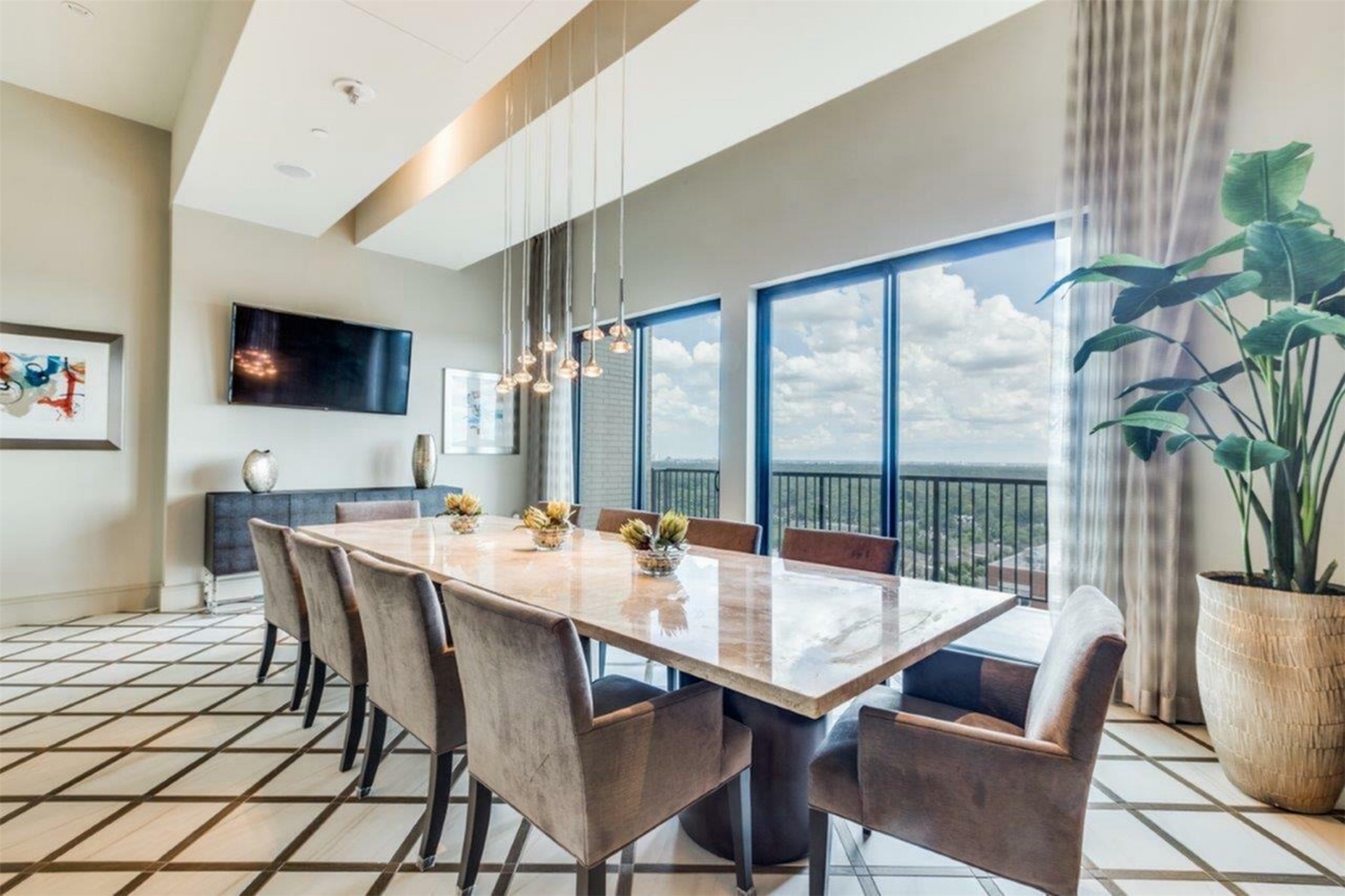 9787 Katy Freeway, #1810, Houston, TX 77024