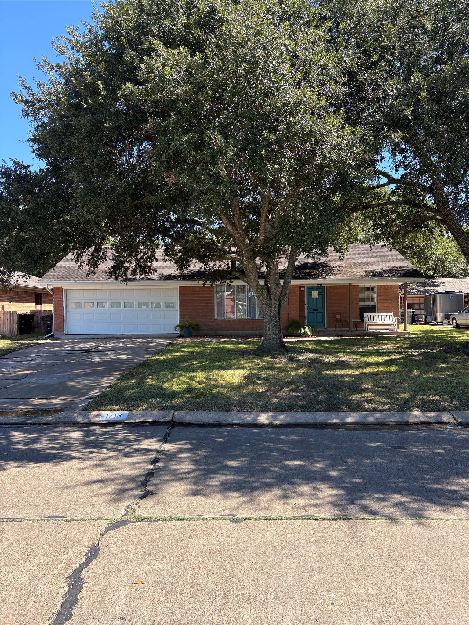 1713 Glenview Lane, Alvin, TX 77511