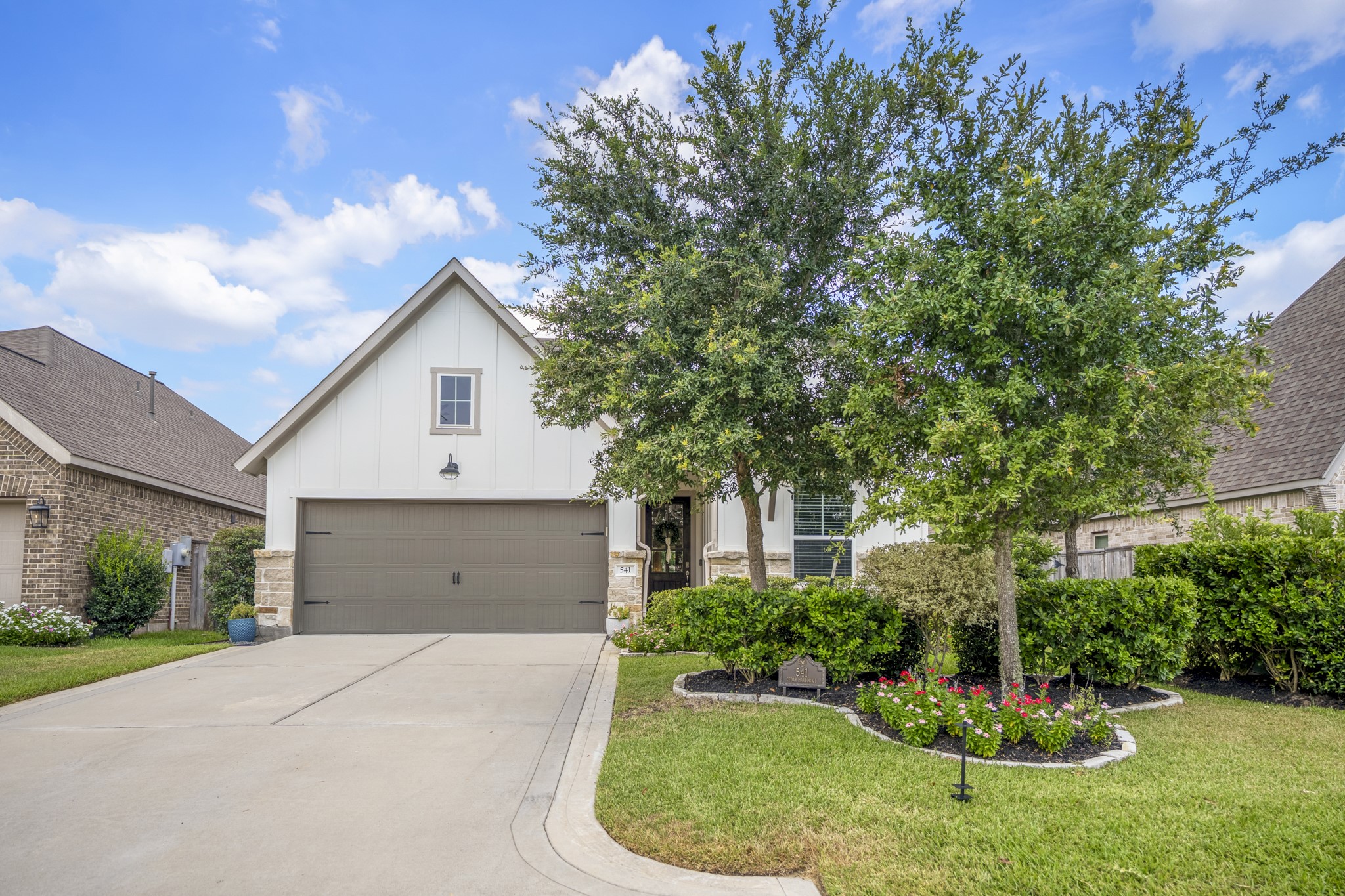 541 Cedar Harbor Court, Conroe, TX 77304