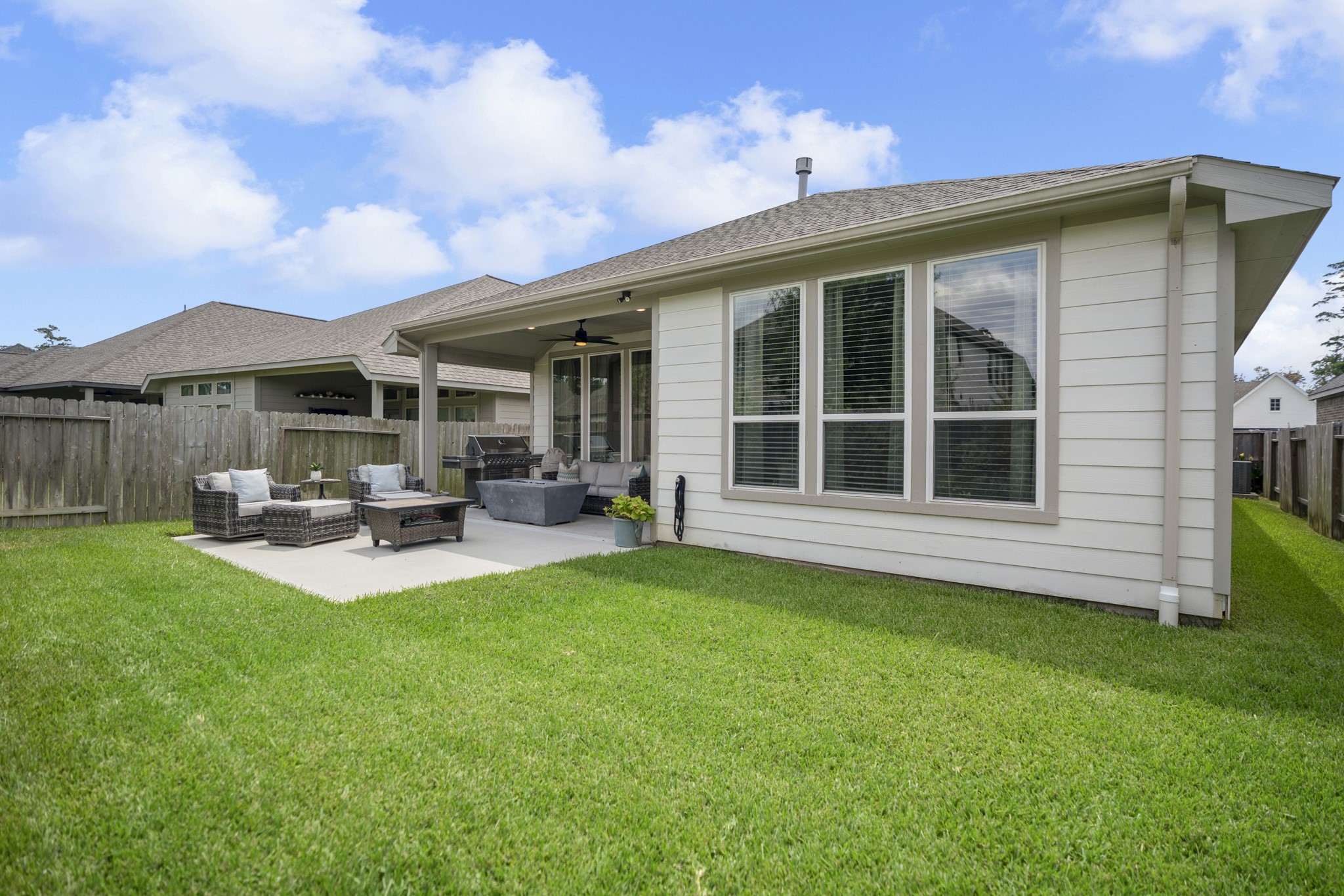 Such a great yard that has been well cared for!