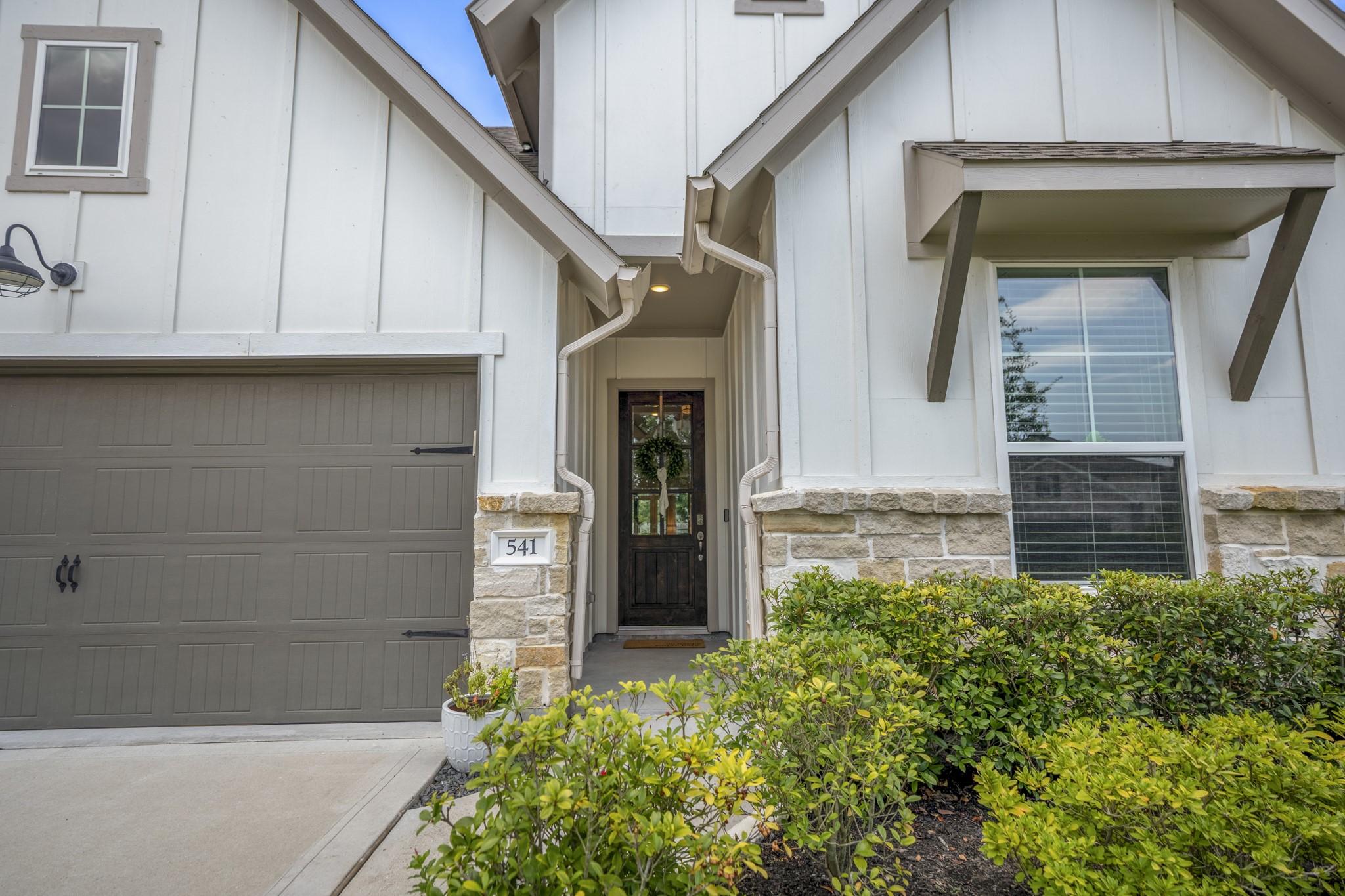 541 Cedar Harbor Court, Conroe, TX 77304