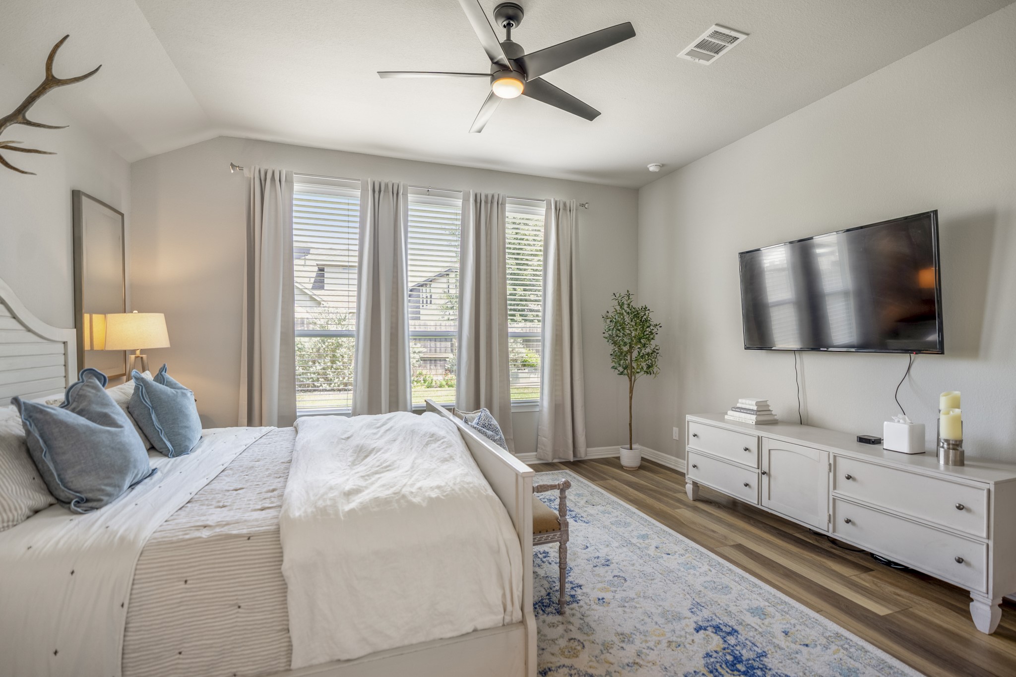 541 Cedar Harbor Court, Conroe, TX 77304