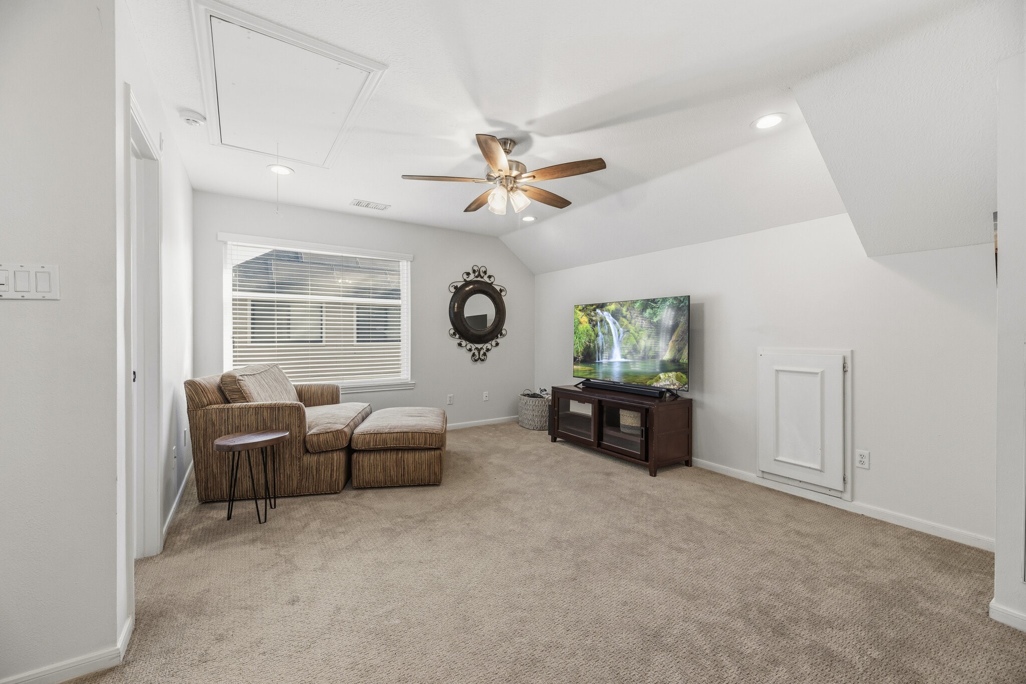 Game Room Up