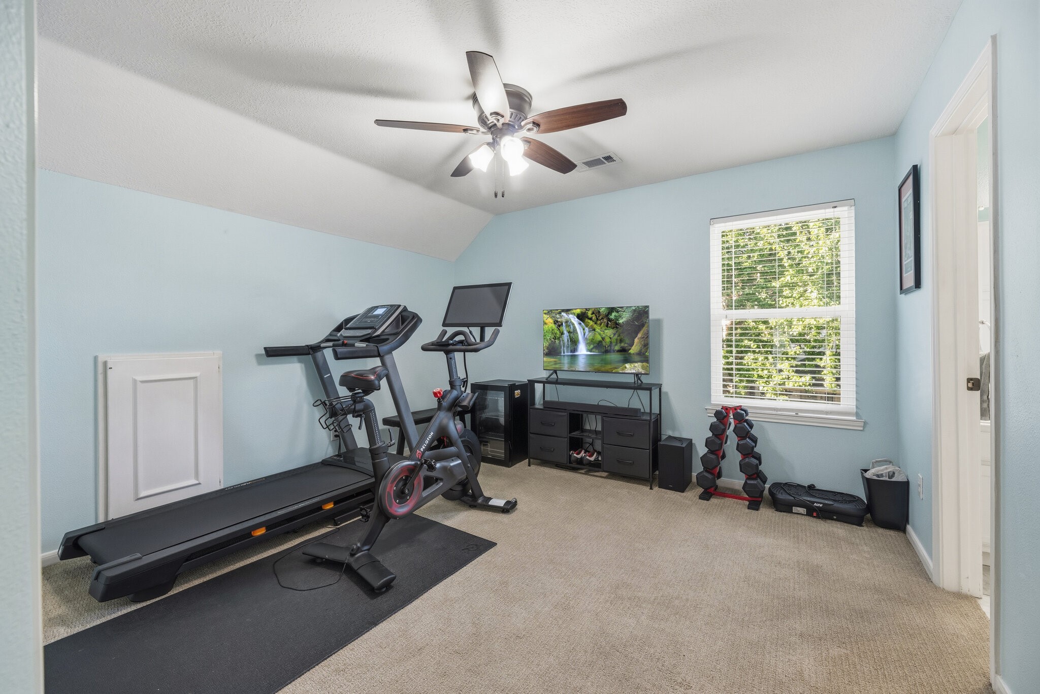 Bedroom up