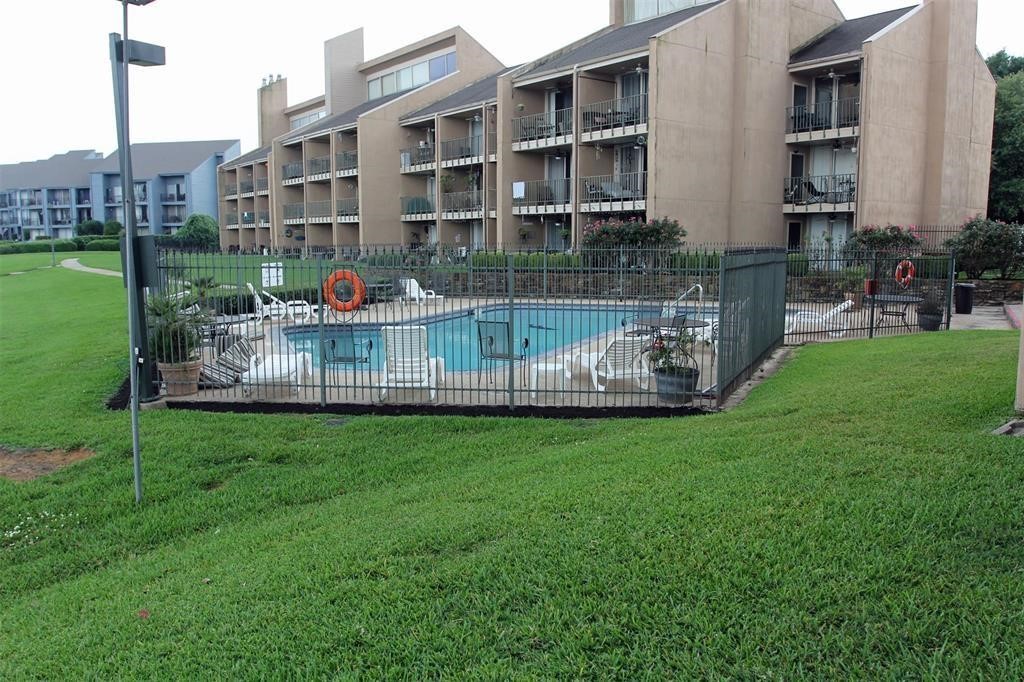 The Lodge Pool
