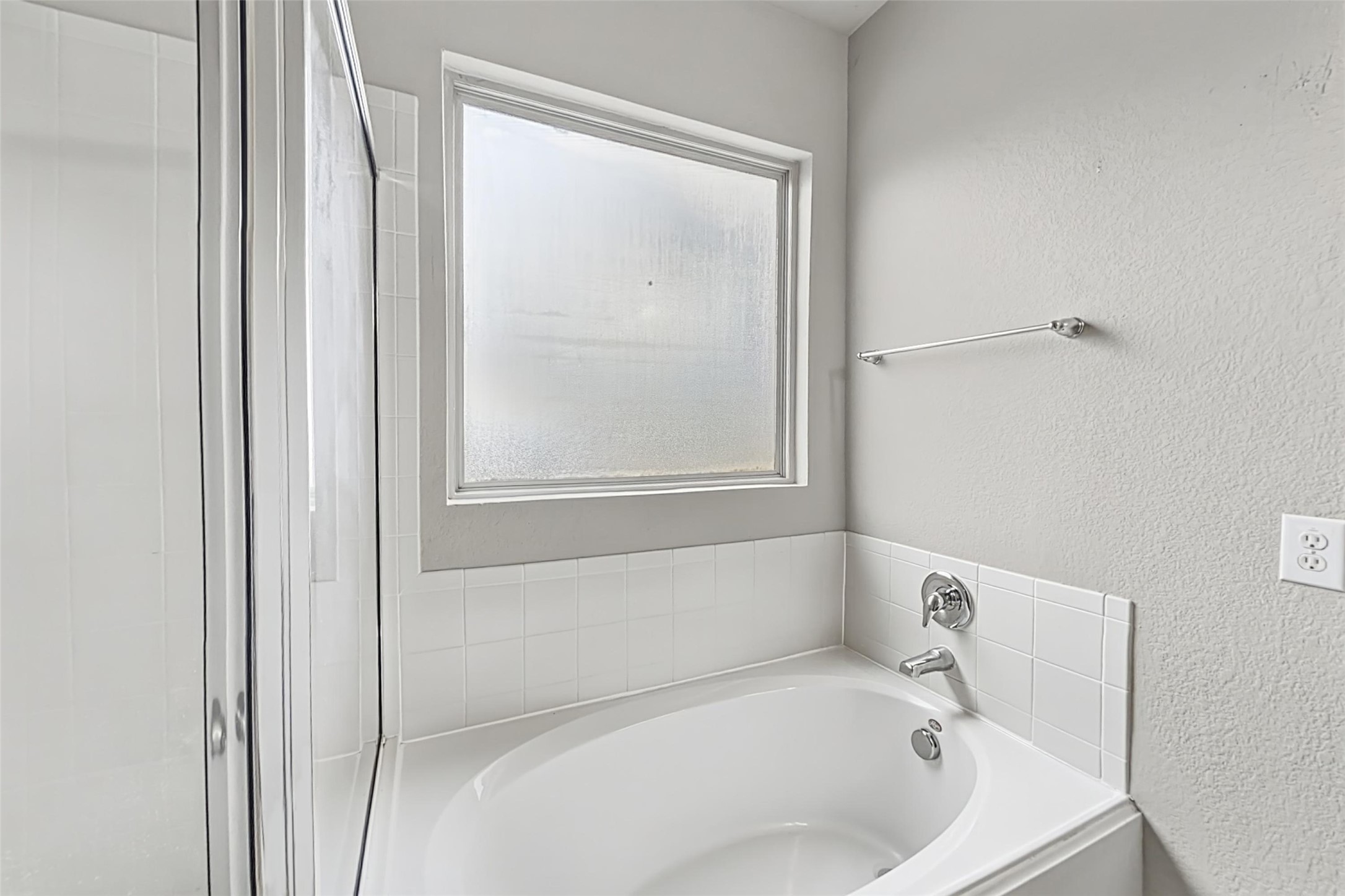 9922 Sterling Place Drive, Conroe, TX 77303
