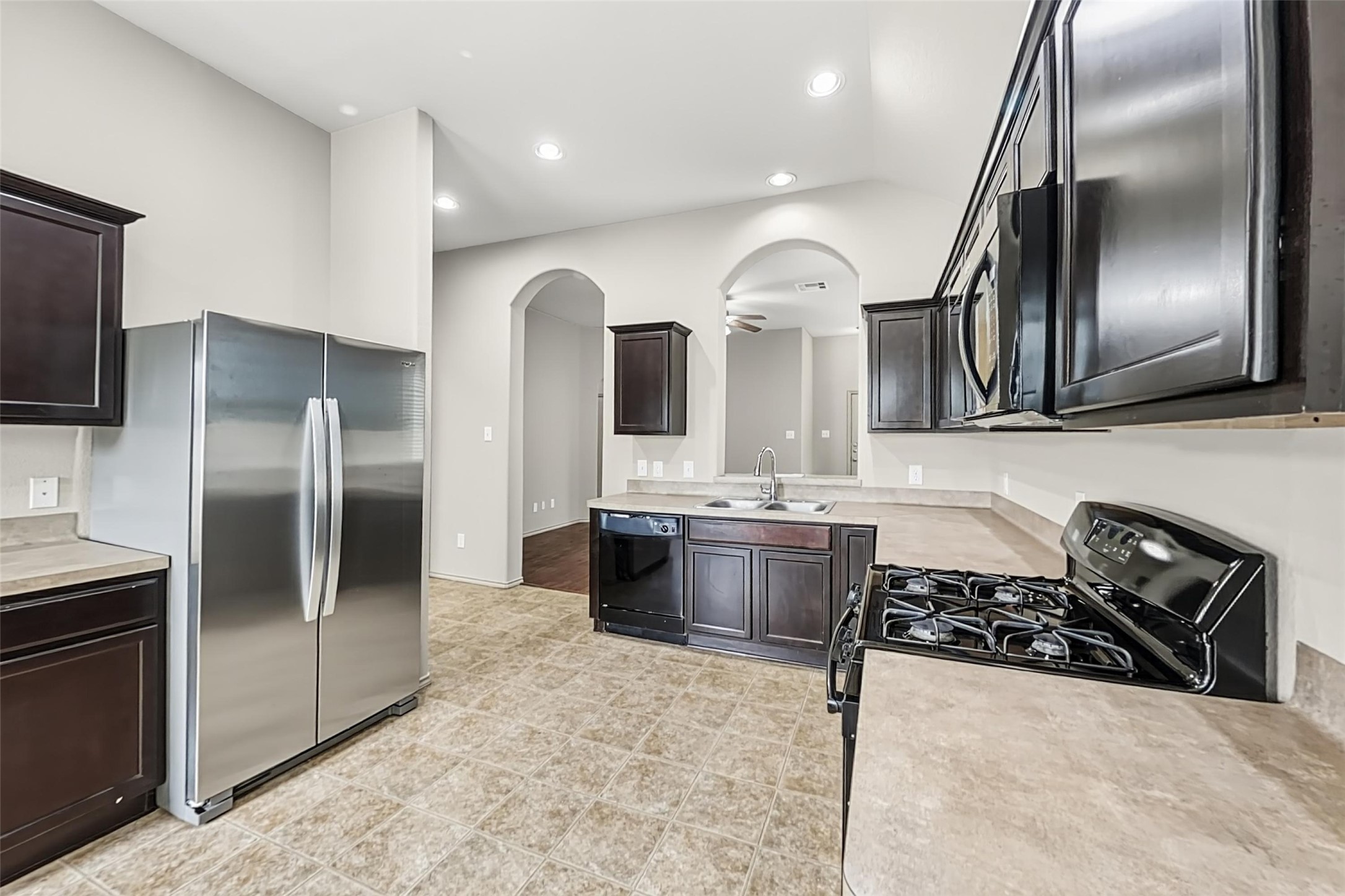9922 Sterling Place Drive, Conroe, TX 77303