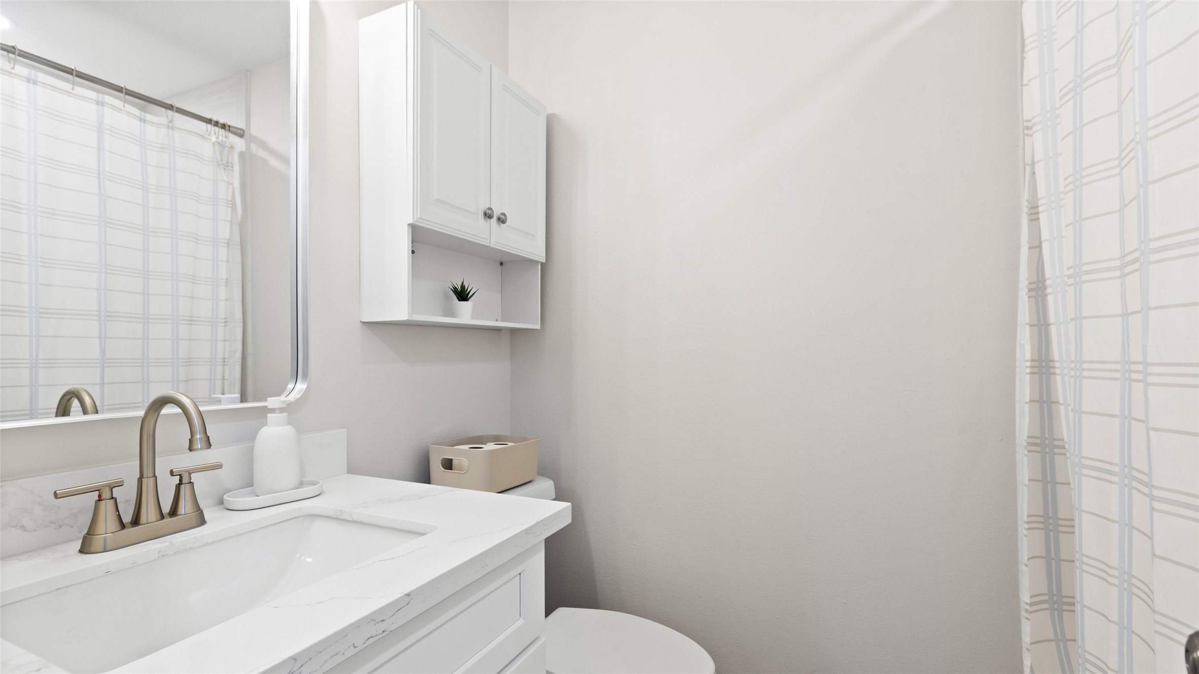 Bathroom with tub/shower combo