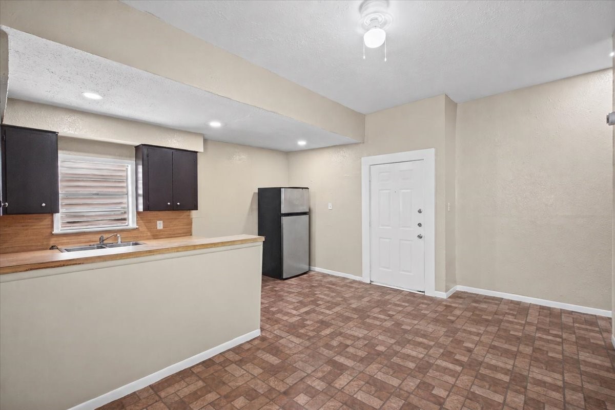 3005 Avenue L, Galveston, TX 77550