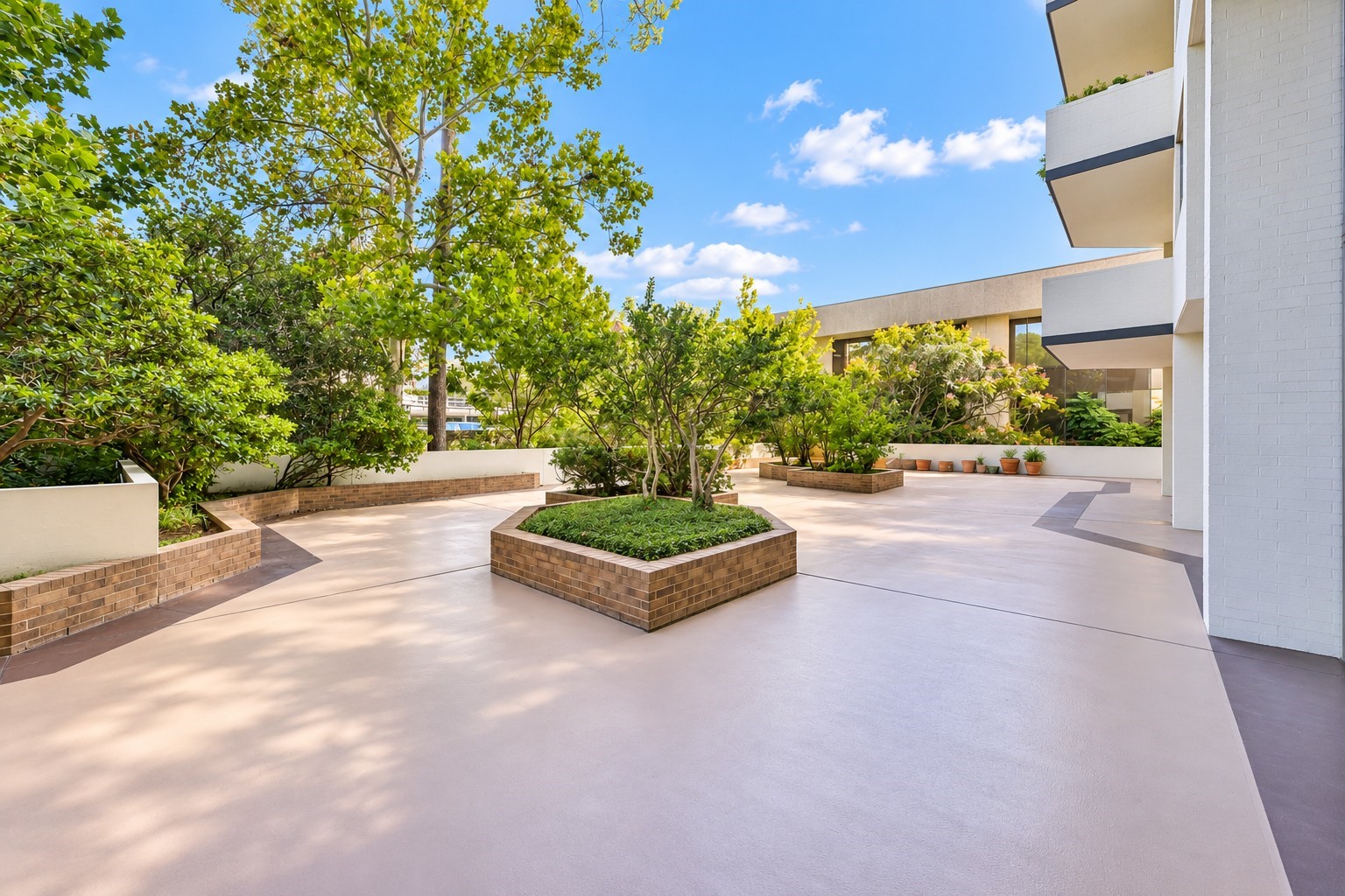21 Briar Hollow Lane, #305, Houston, TX 77027