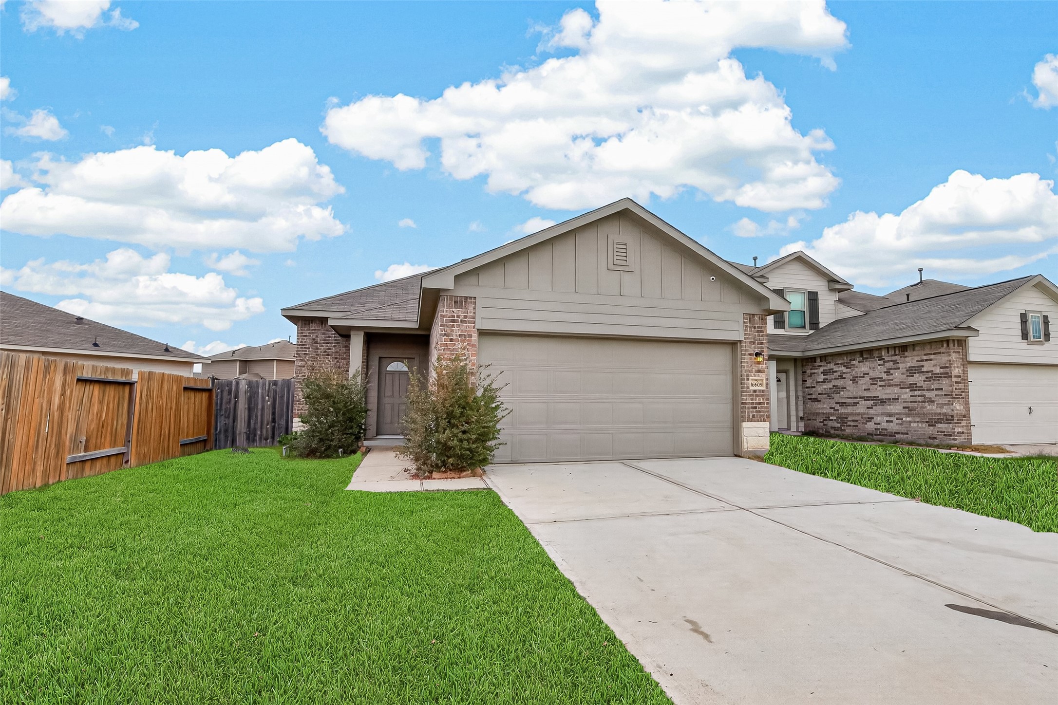 16605 Merry Pines Drive, Conroe, TX 77302