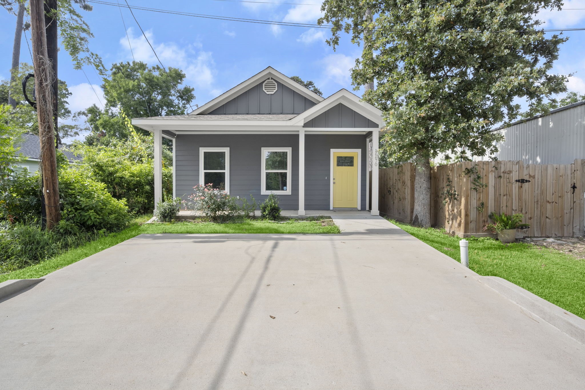 16670 Meadowcroft, Montgomery, TX 77316 16670 Meadowcroft, Montgomery, TX 77316