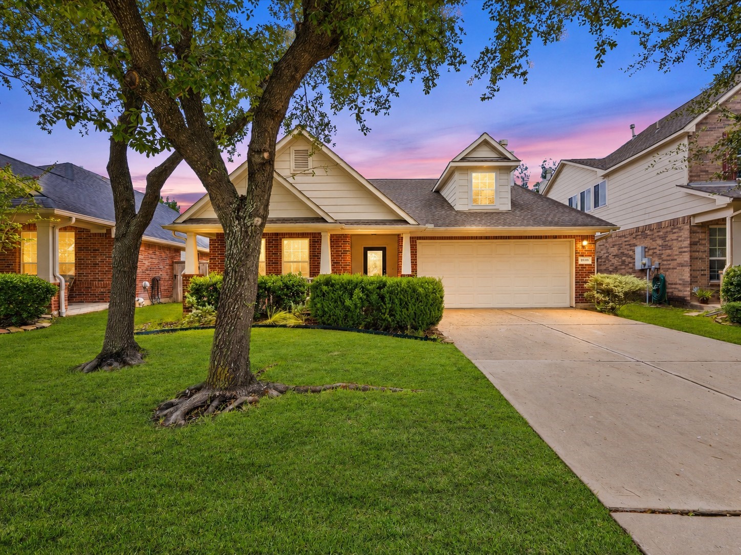 Welcome home to this charming single-story residence nestled in the highly desirable master-planned community of Gleannloch Farms, offering a peaceful setting, exceptional amenities, and timeless appeal.