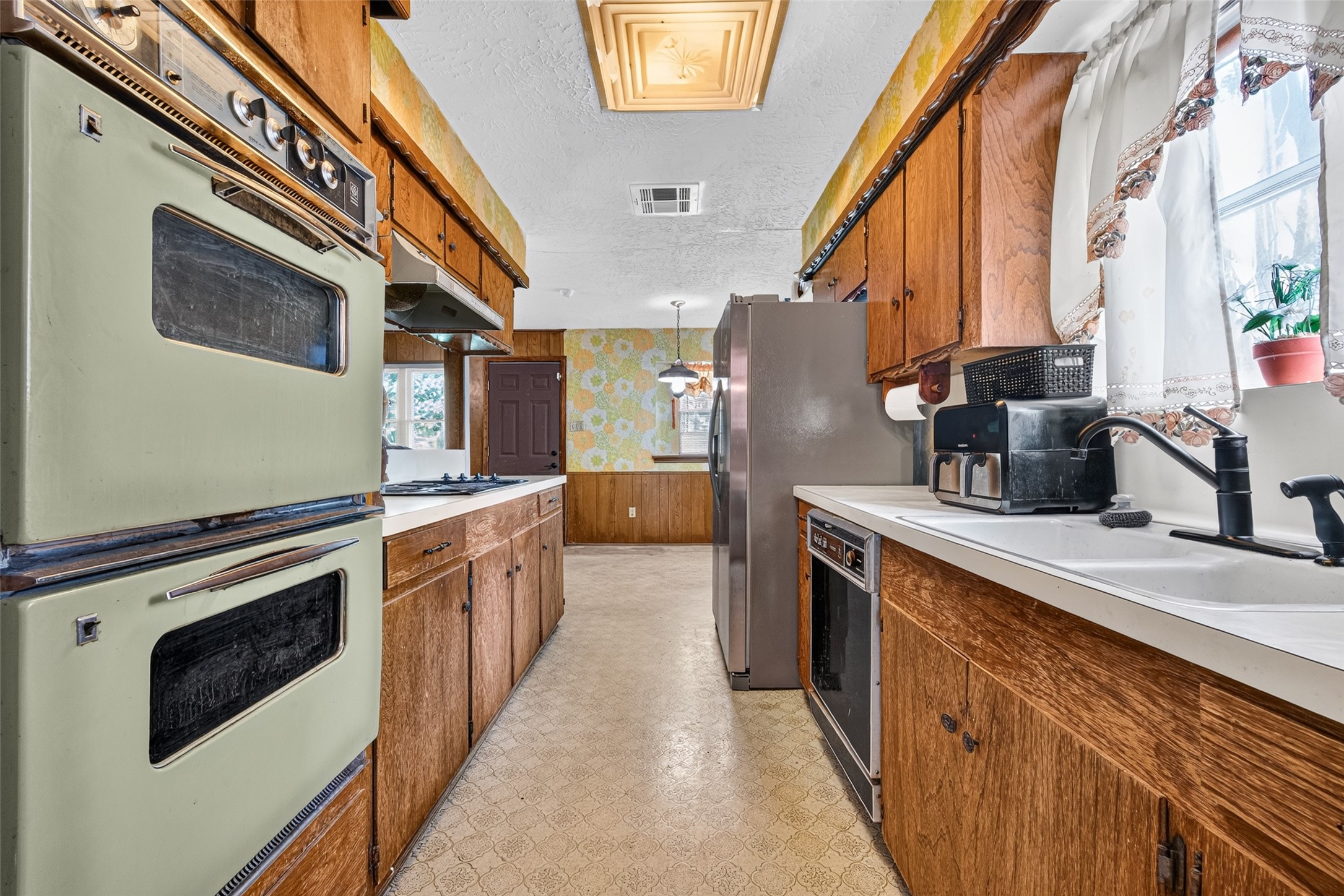 12431 Chessington Drive, Houston, TX 77031