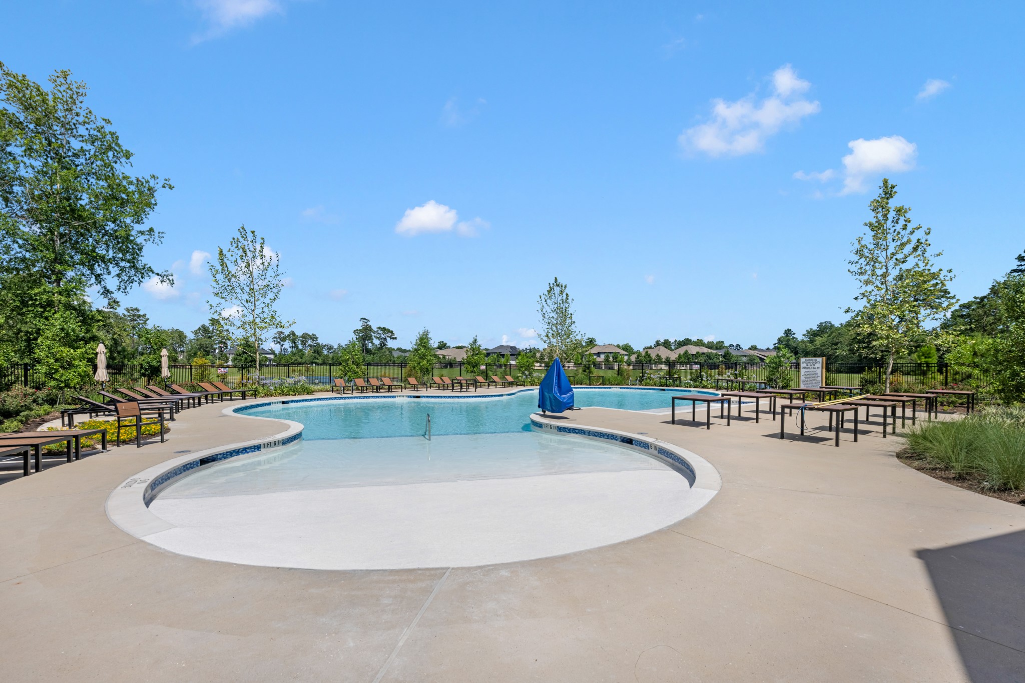 1743 Pecan Woods Lane, Conroe, TX 77301