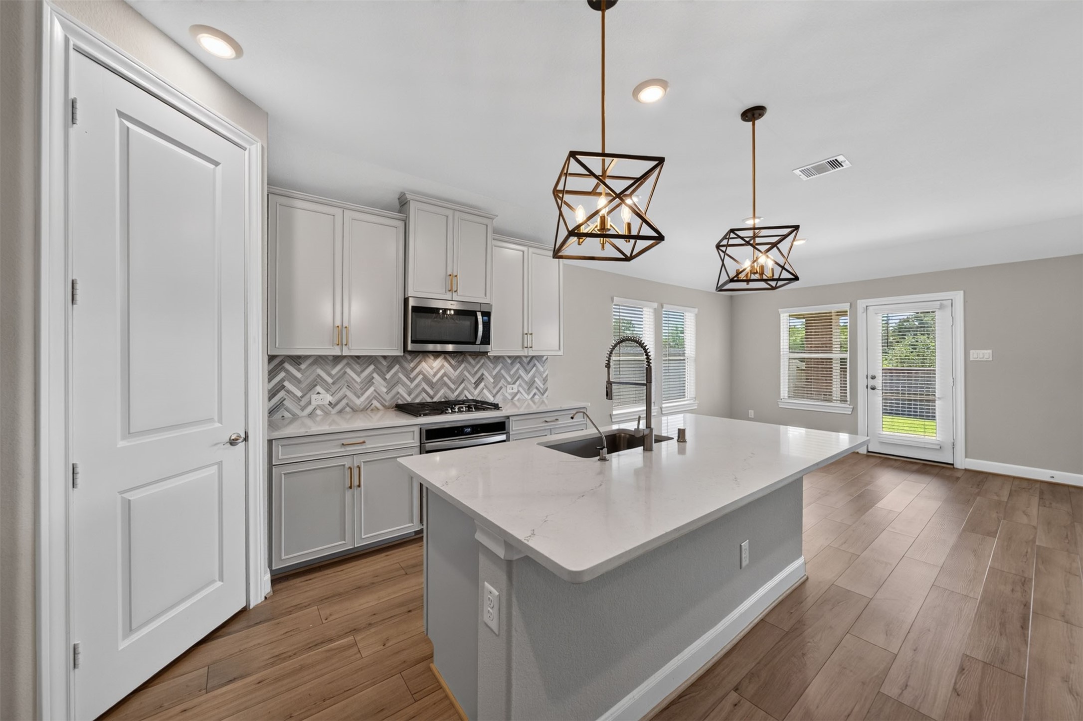 2702 Summer Indigo Trail, Pearland, TX 77089