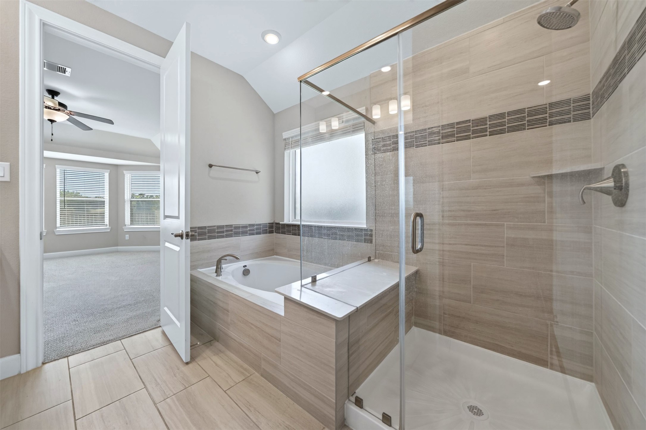 2702 Summer Indigo Trail, Pearland, TX 77089