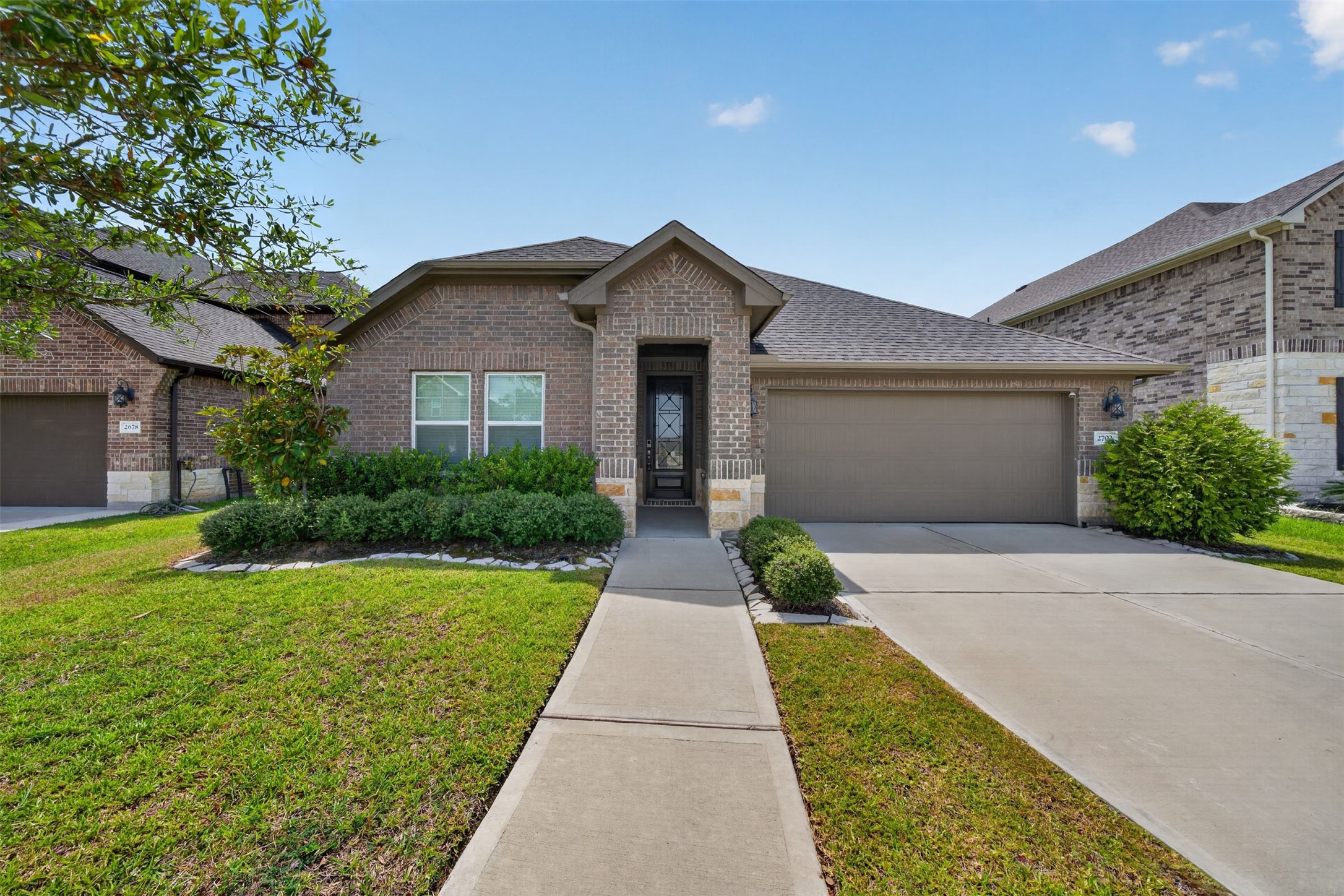 2702 Summer Indigo Trail, Pearland, TX 77089