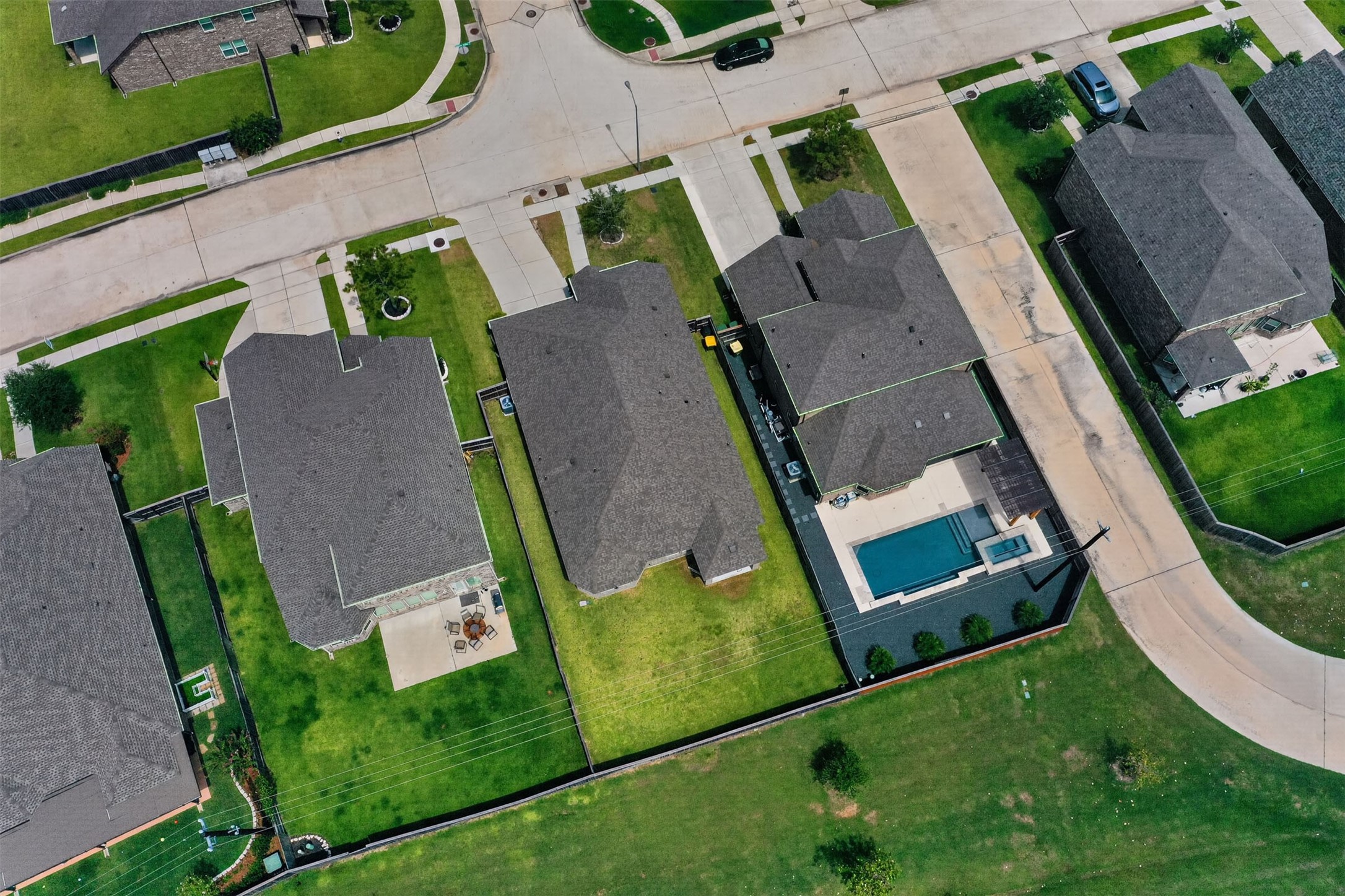 2702 Summer Indigo Trail, Pearland, TX 77089
