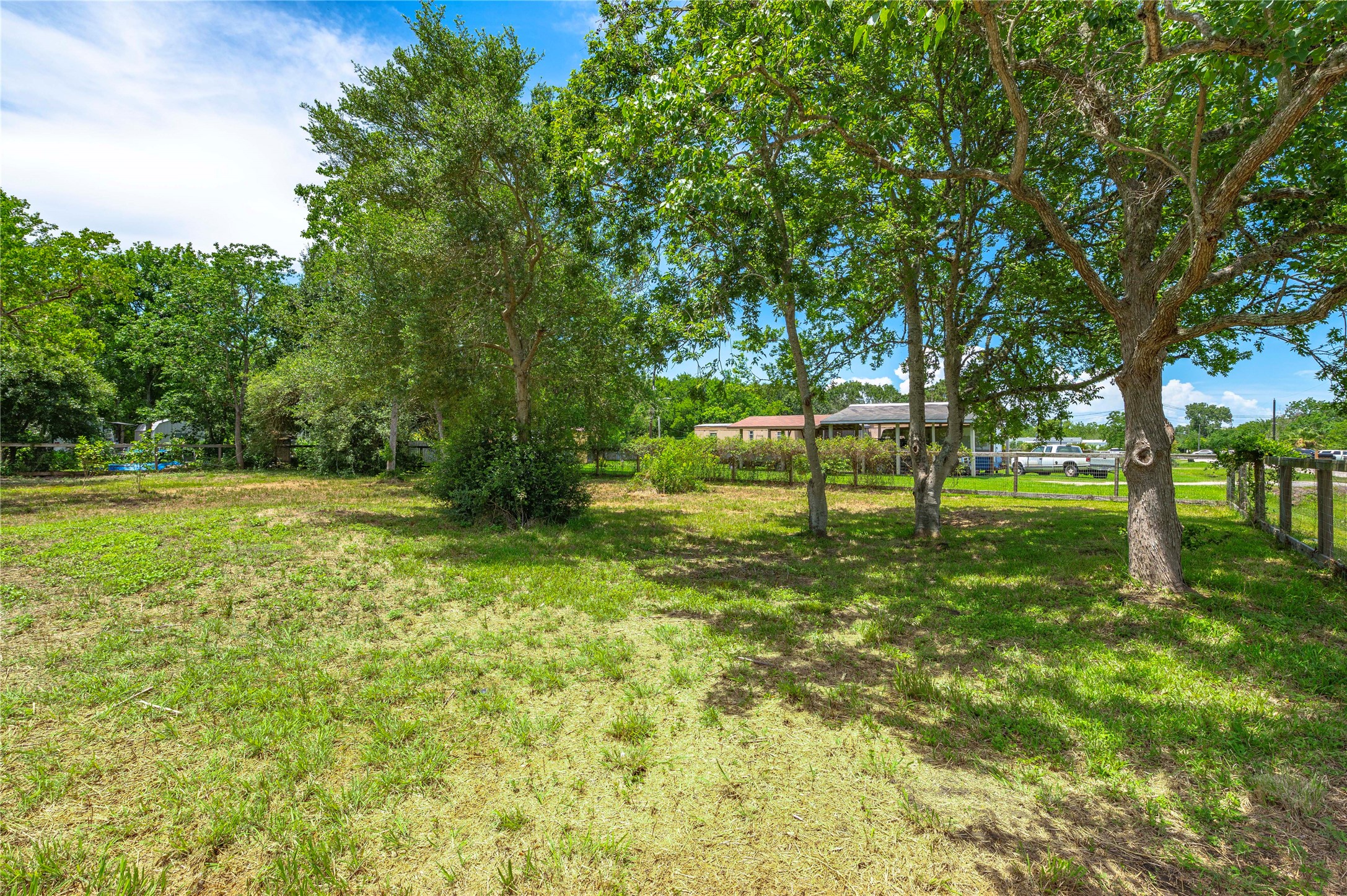 410 7th Street, San Leon, TX 77539