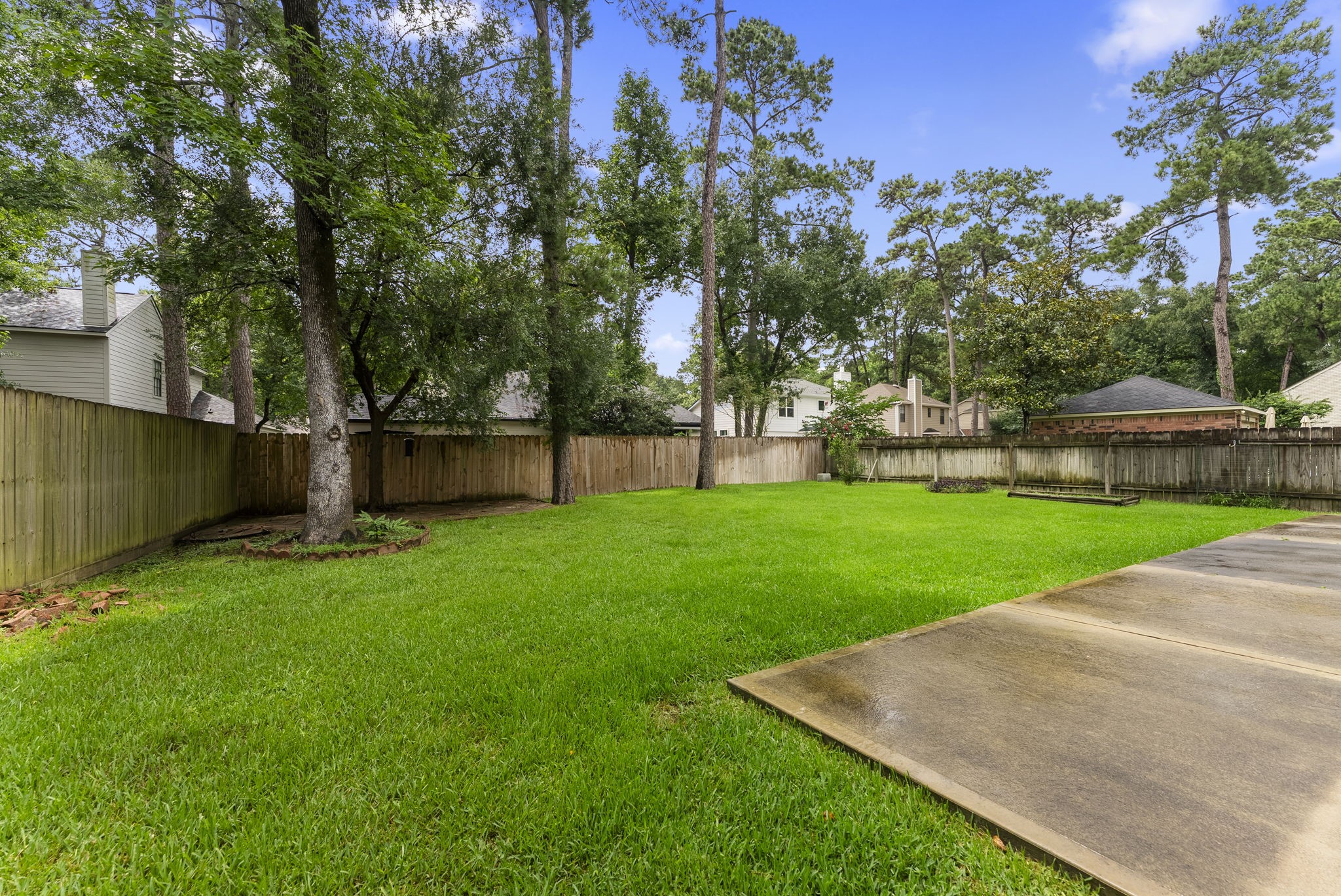 27 W Stony Bridge Court, The Woodlands, TX 77381