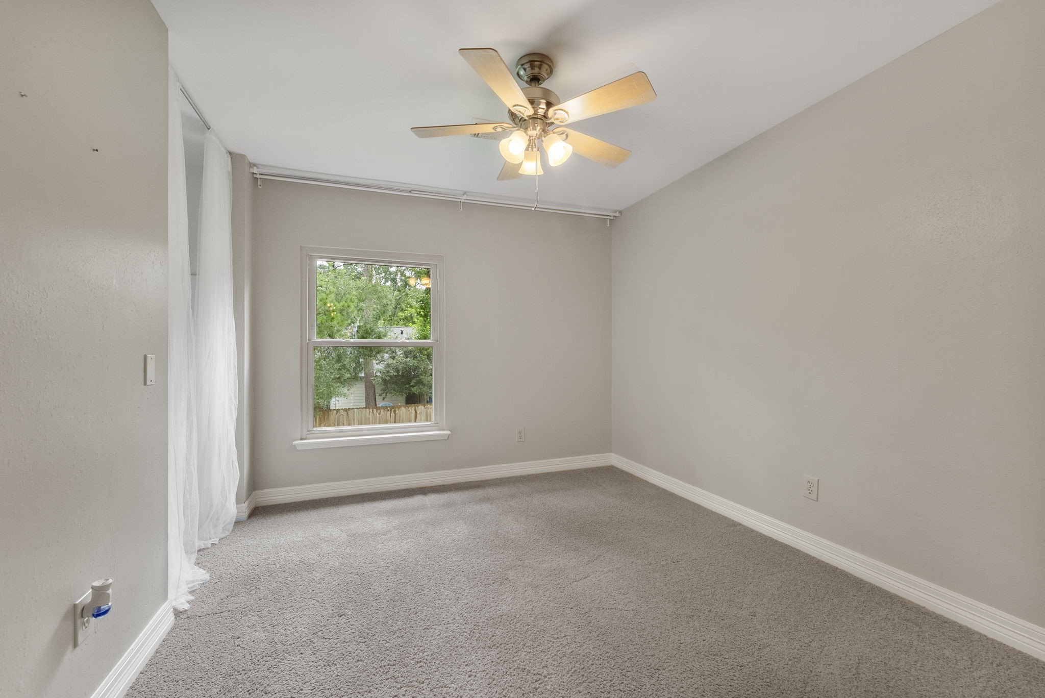 27 W Stony Bridge Court, The Woodlands, TX 77381