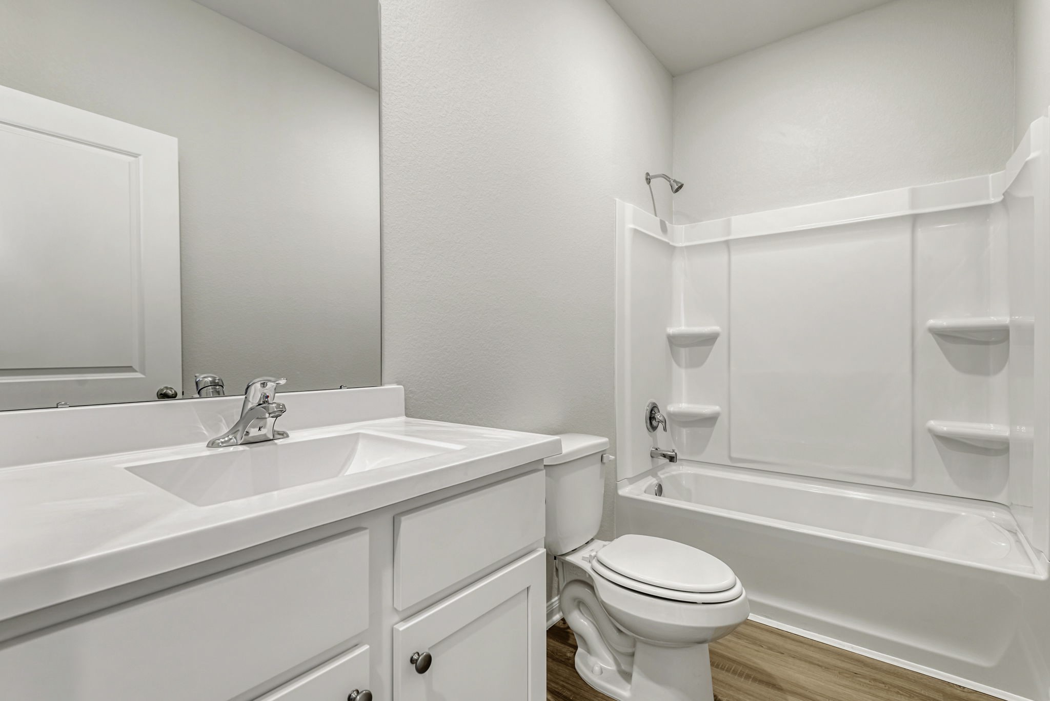 The secondary bathroom is conveniently located centrally in the home. The secondary bathroom is conveniently located centrally in the home.