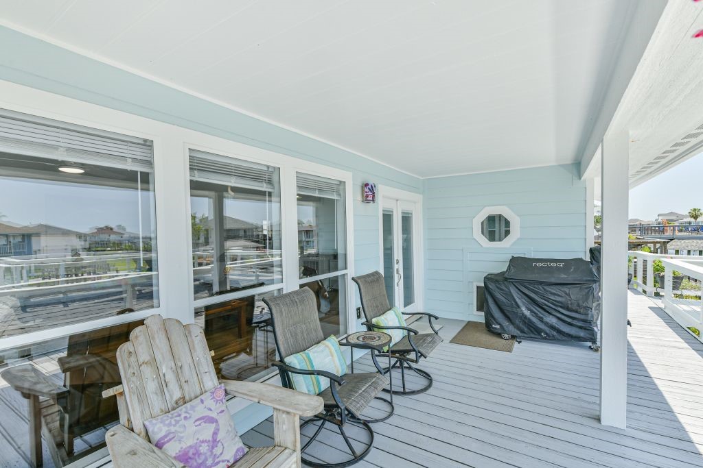 1126 Redfish Street, Bayou Vista, TX 77563